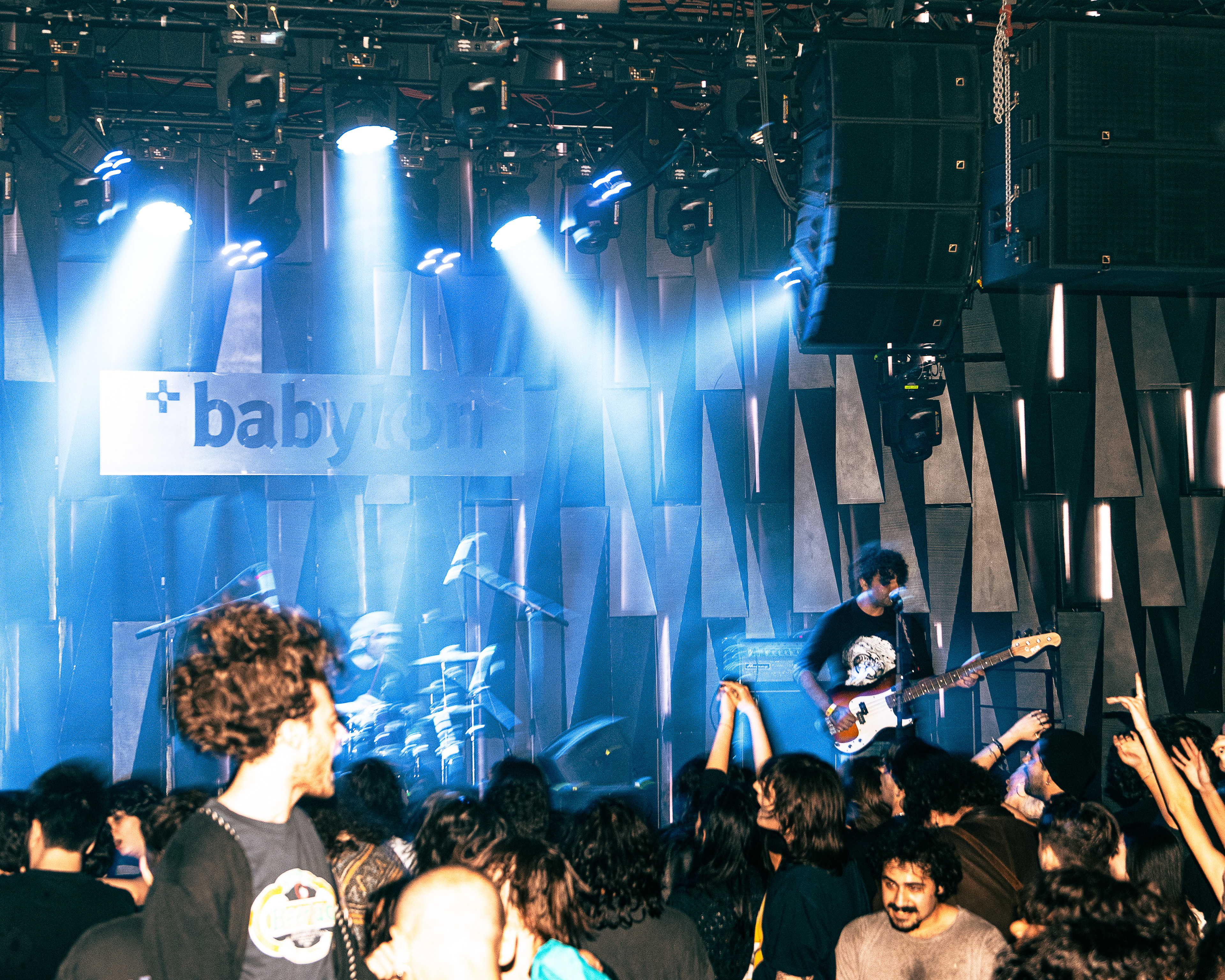 CEMİYETTE PİŞİYORUM / BABYLON