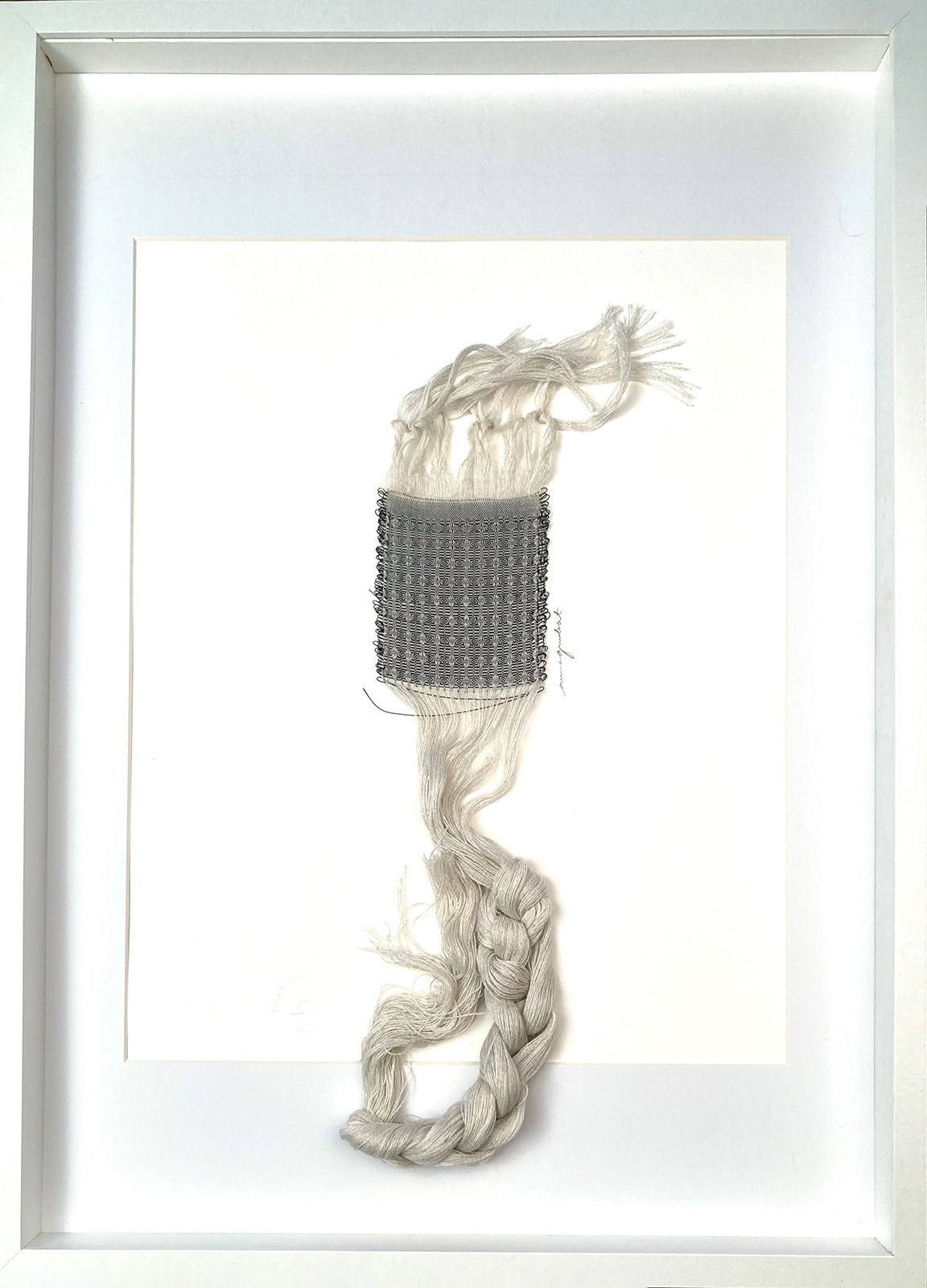 Rouge vaza noir10. 50 W x 70 H x 4 D cm weaving