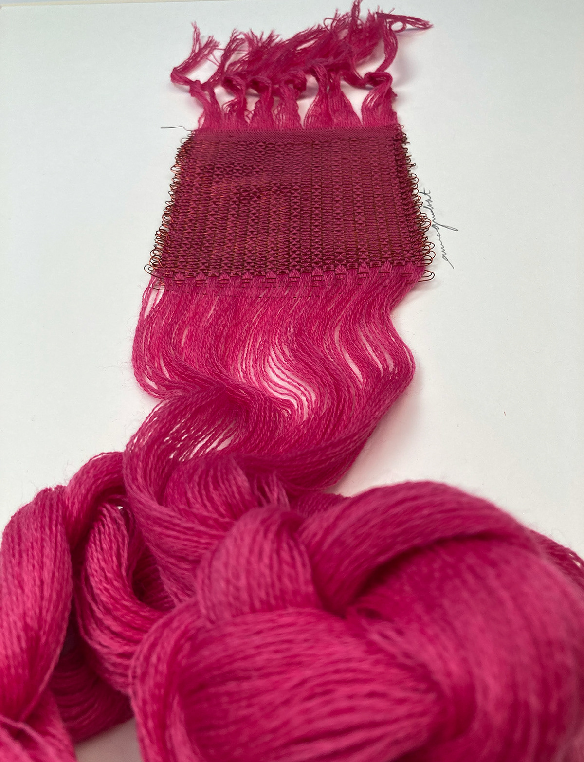 Fuschia vert egon egon enlacé16. 50 W x 70 H x 4 D cm weaving