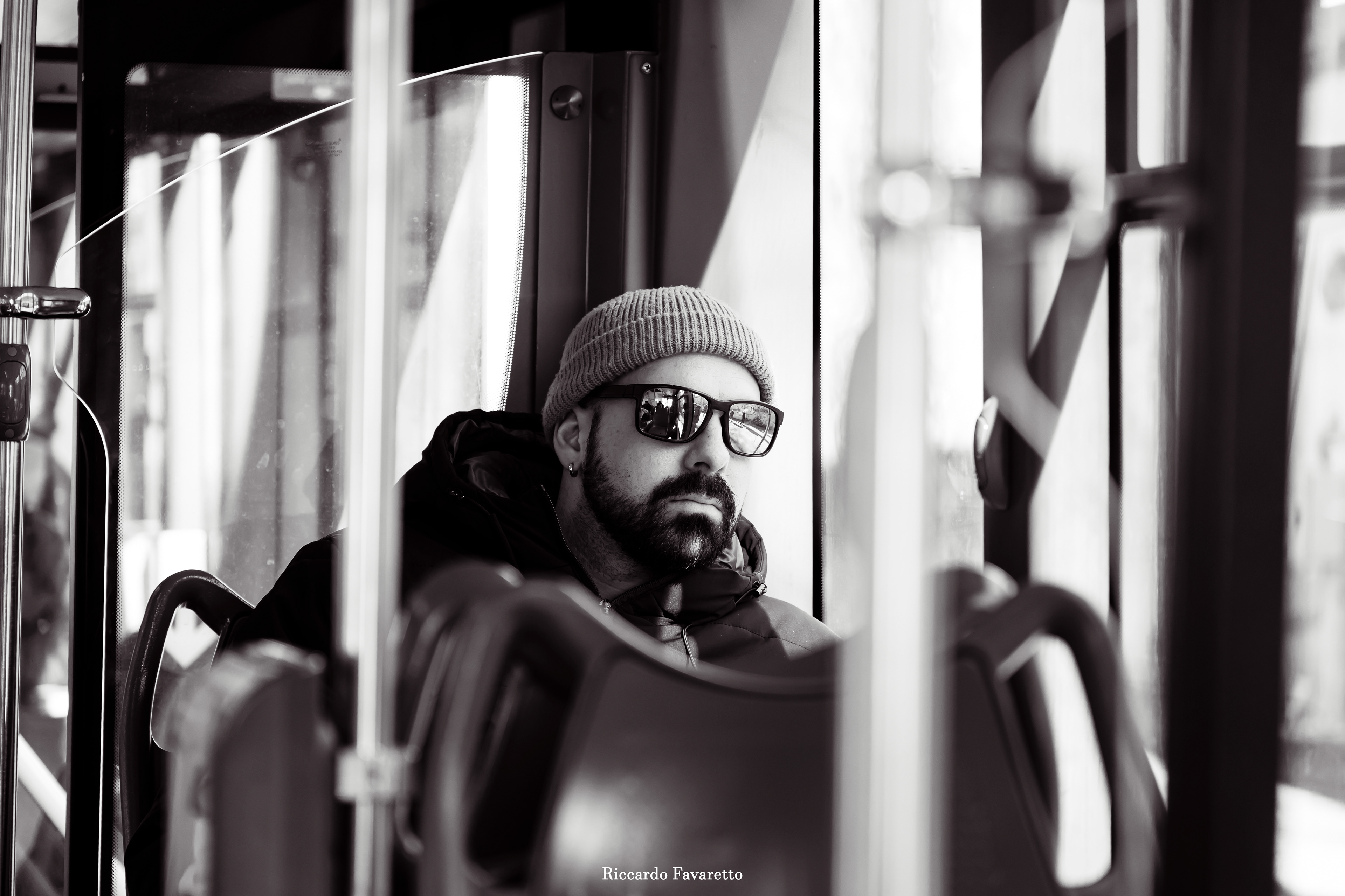 Friend on a Bus - Camera : Nikon Zf ; Lens : Nikkor Z 24-120mm f/4