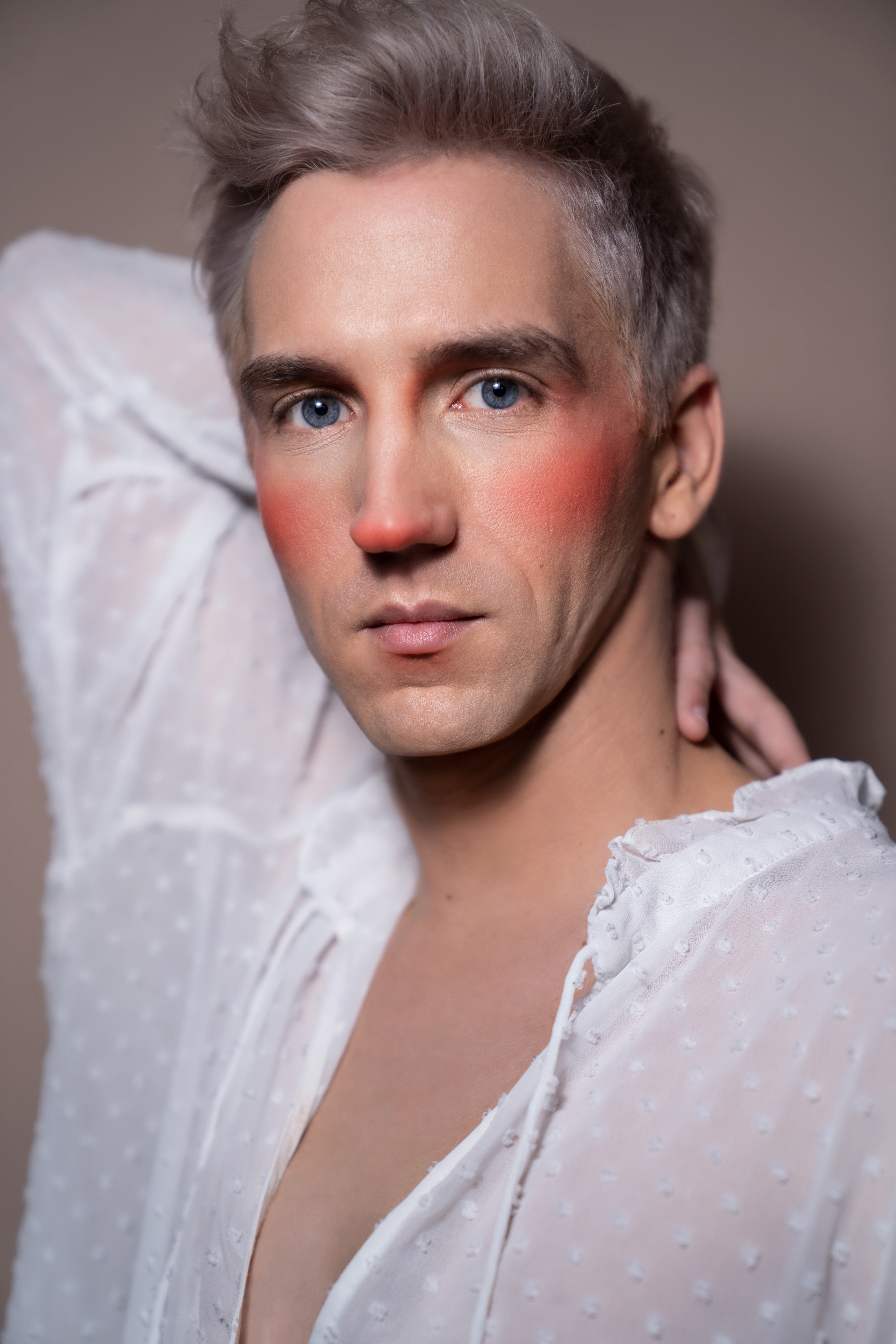 © Karmen Studio & Camille Dedet (MUA)