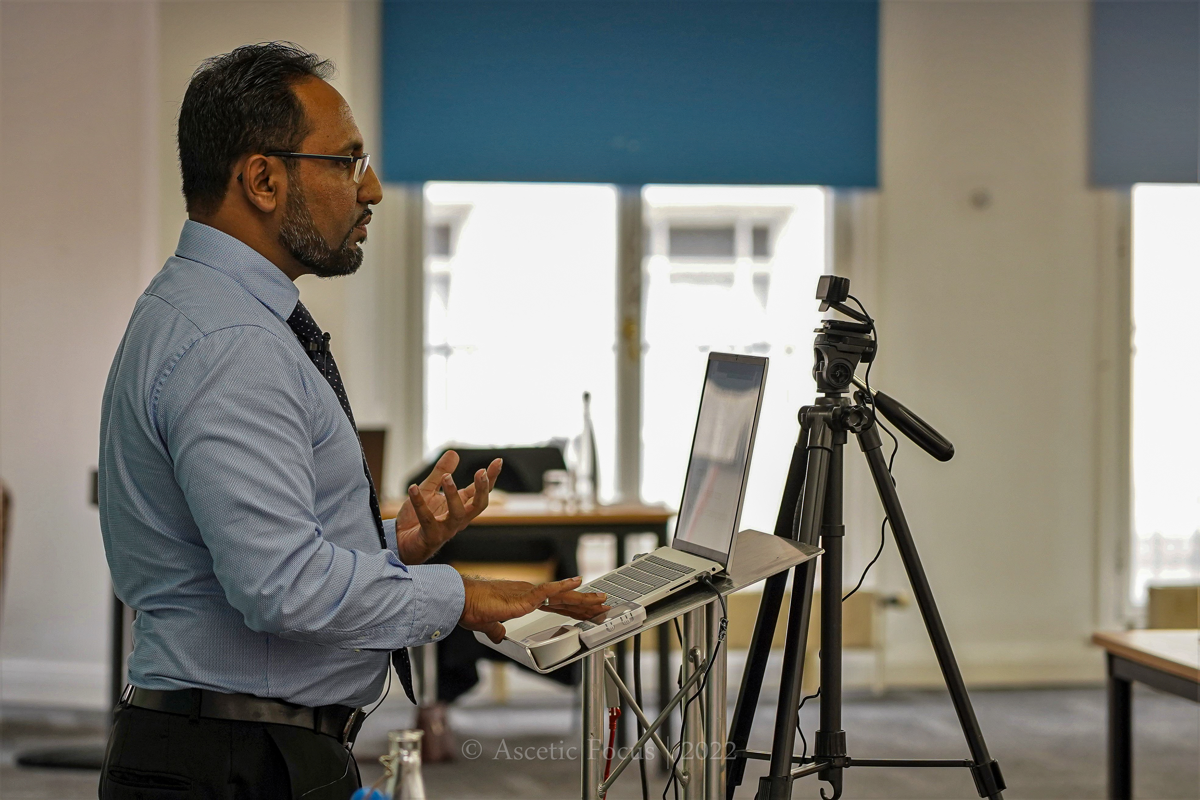 Dr. Muhib lecturing at the eMedica workshop