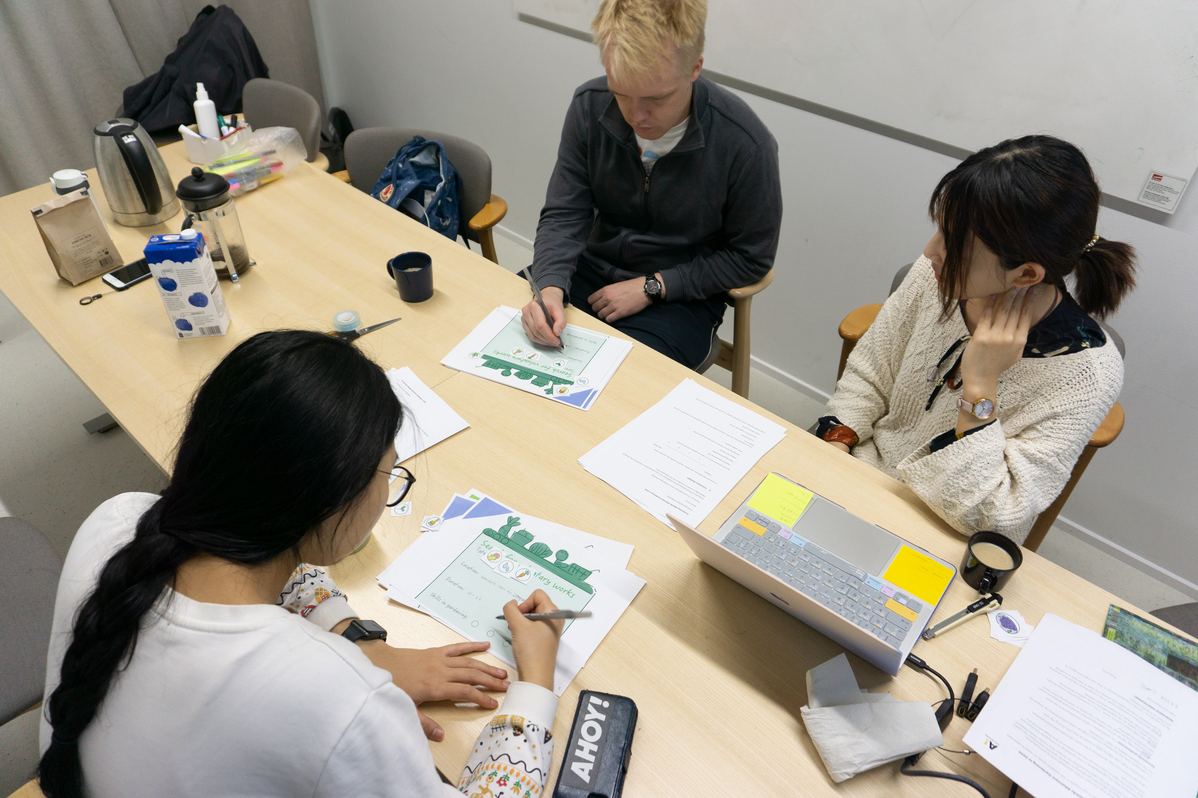 Prototype testing with participants from the workshop.