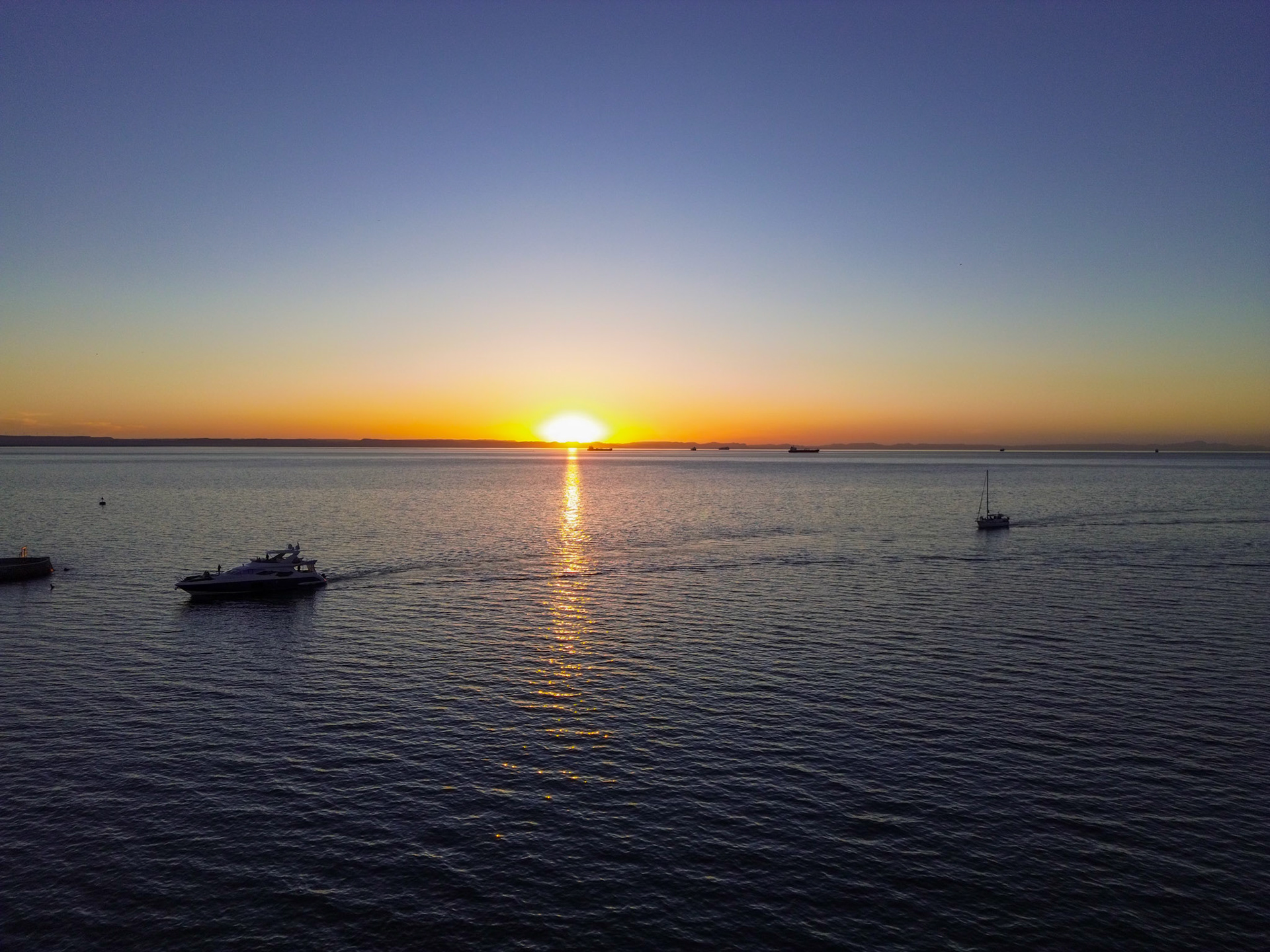 Barcos al atardecer, Pichilingue, BCS