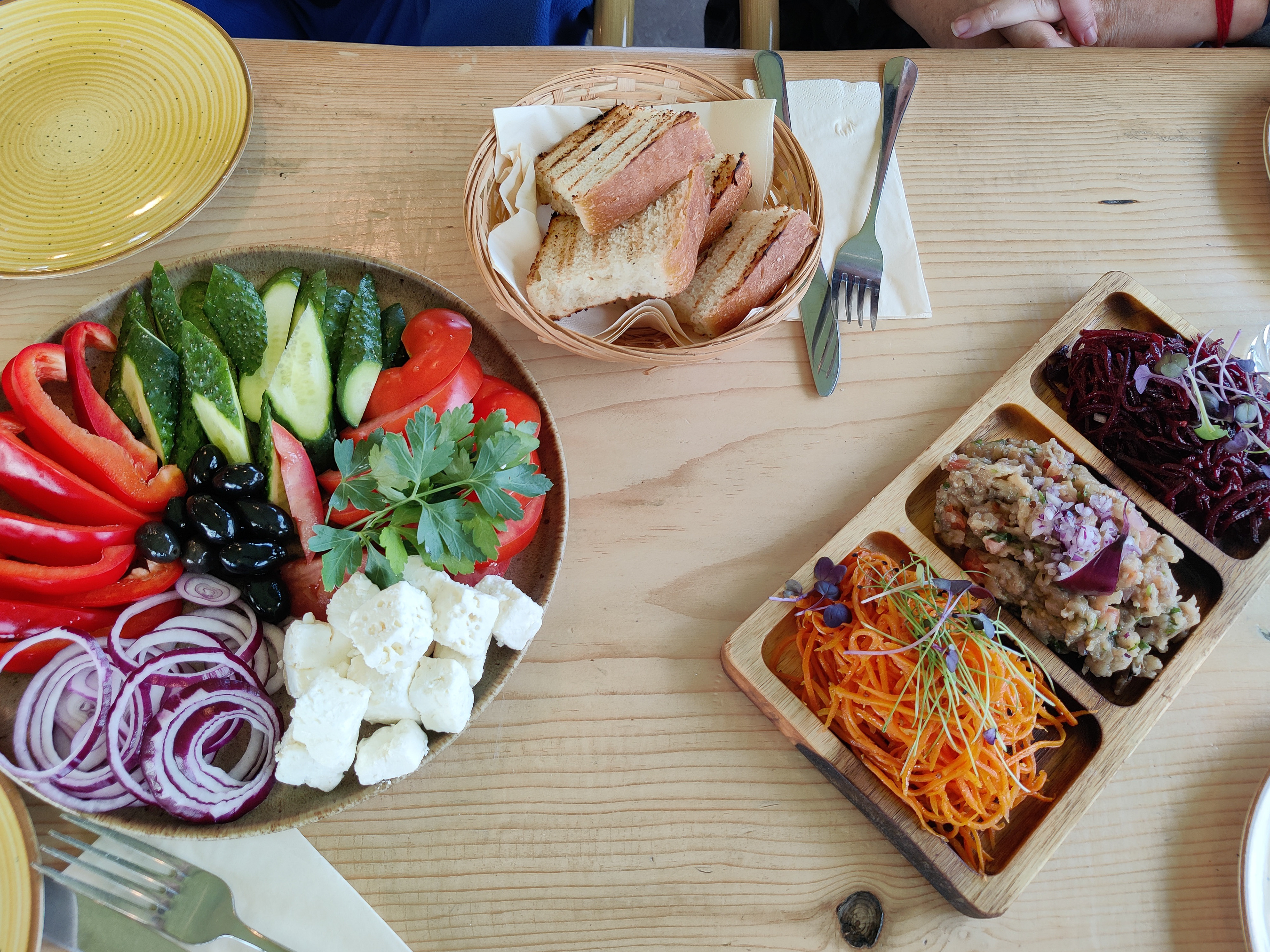 traditional romanian lunch