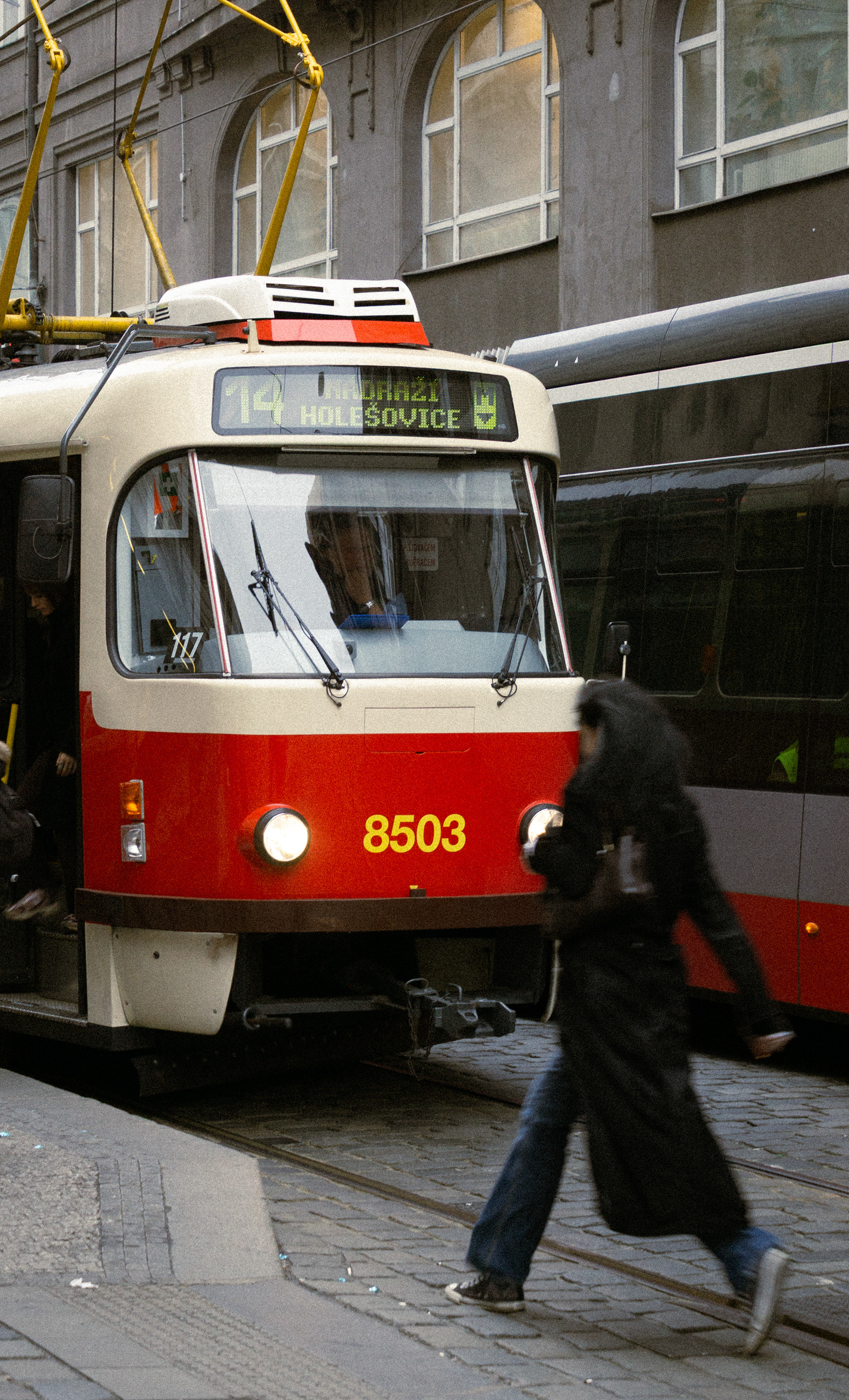 ƒ/5 • 1/80s • 44mm • ISO 400