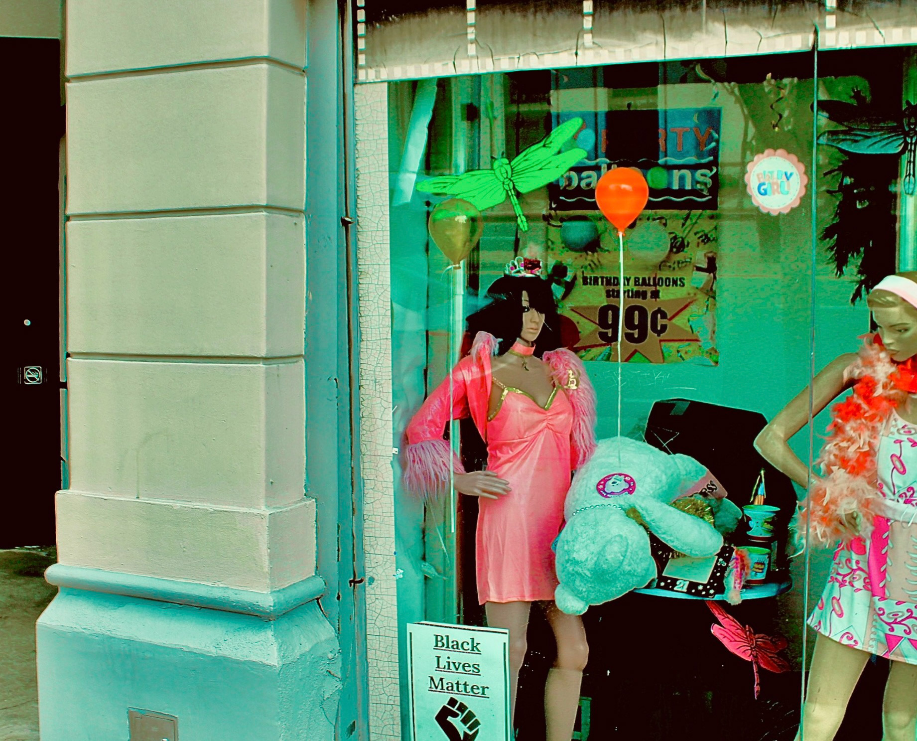Vintage Clothes, Westwood (i)
