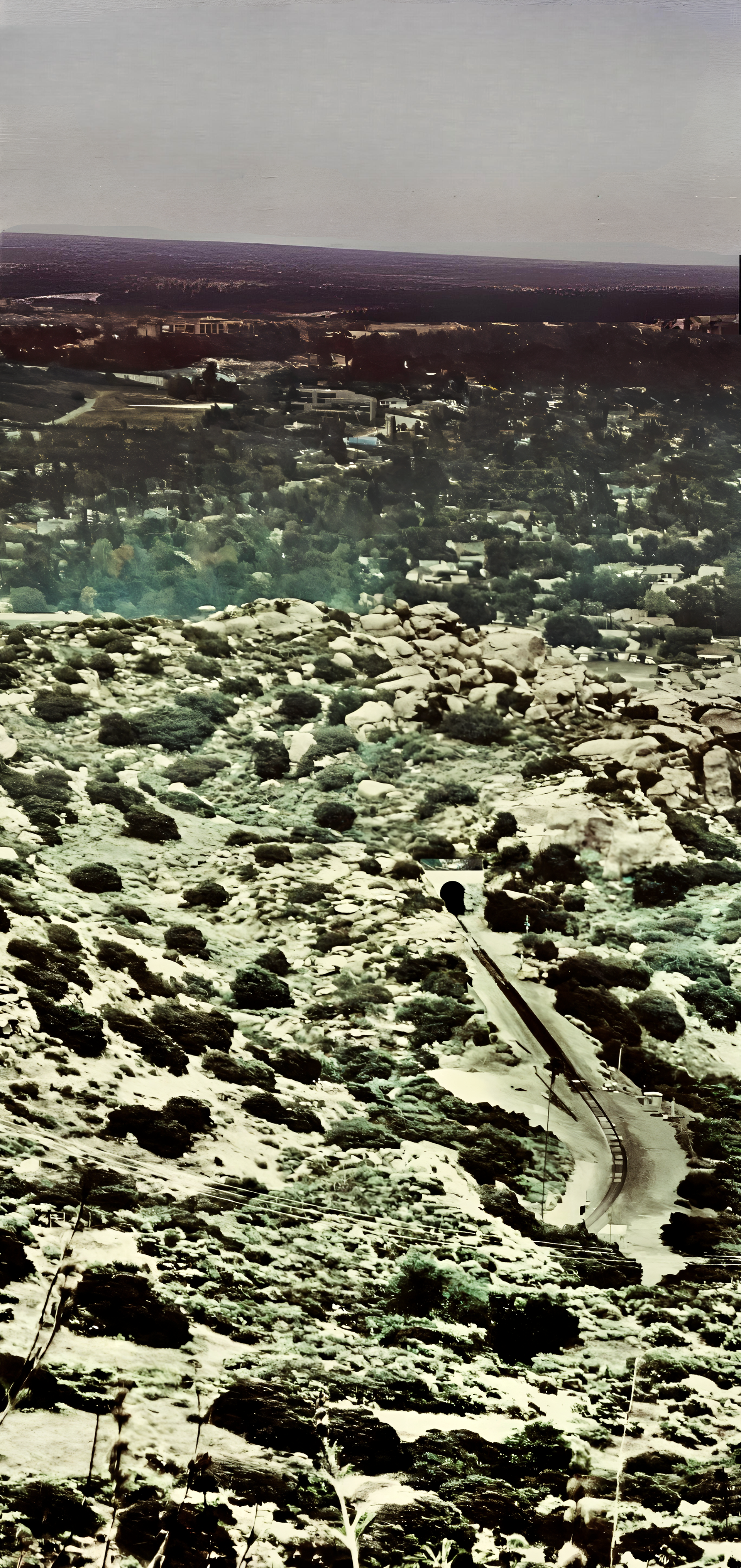 'False Vintage - Tunnel (ii)'