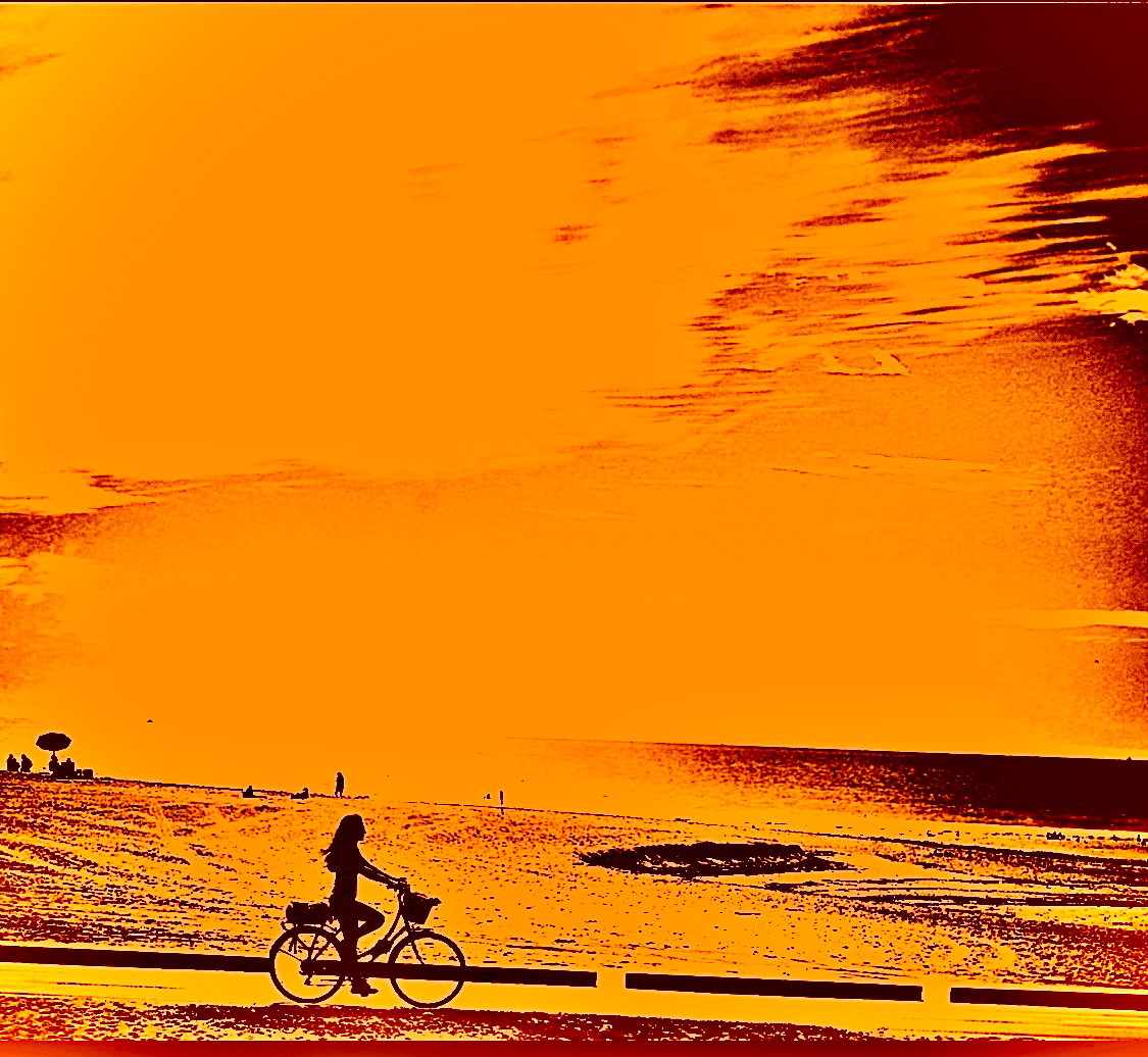 SM - Bicyclist II (golden)