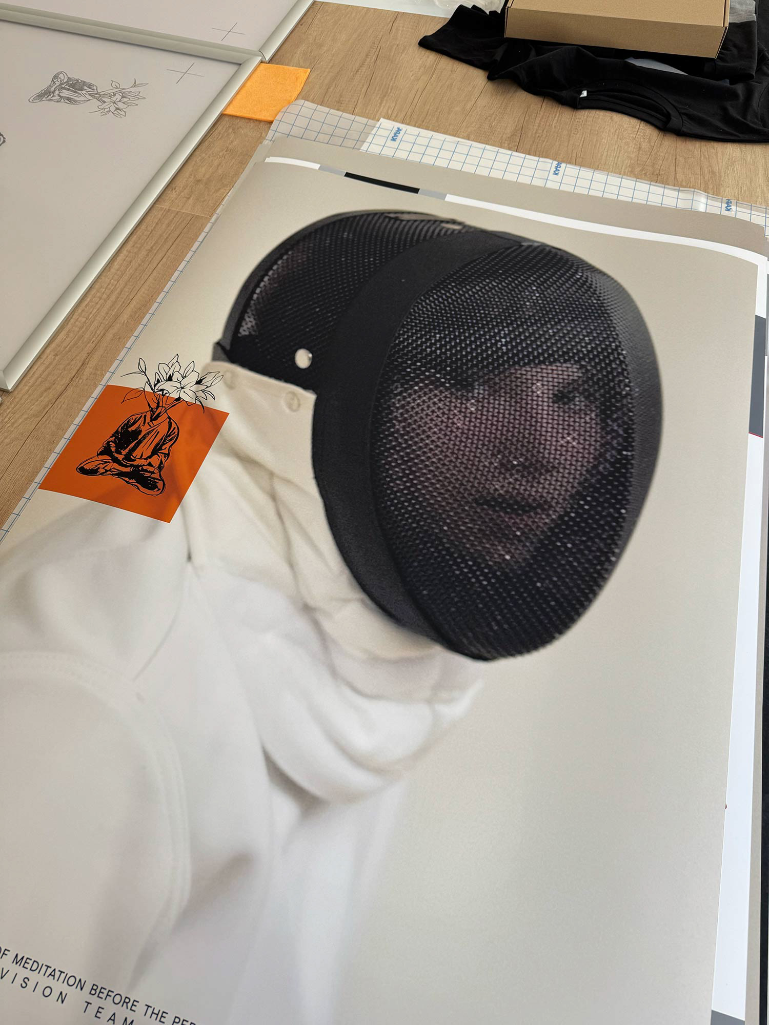 Příprava výstavy Kontemplace II. v dočasném studiu Victory Nox Art Division Team v budově GMU v rámci HK800 / Hradec Králové 2025