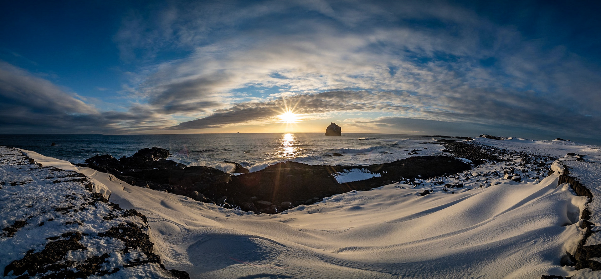 Sonnenuntergang bei Reykjanesviti