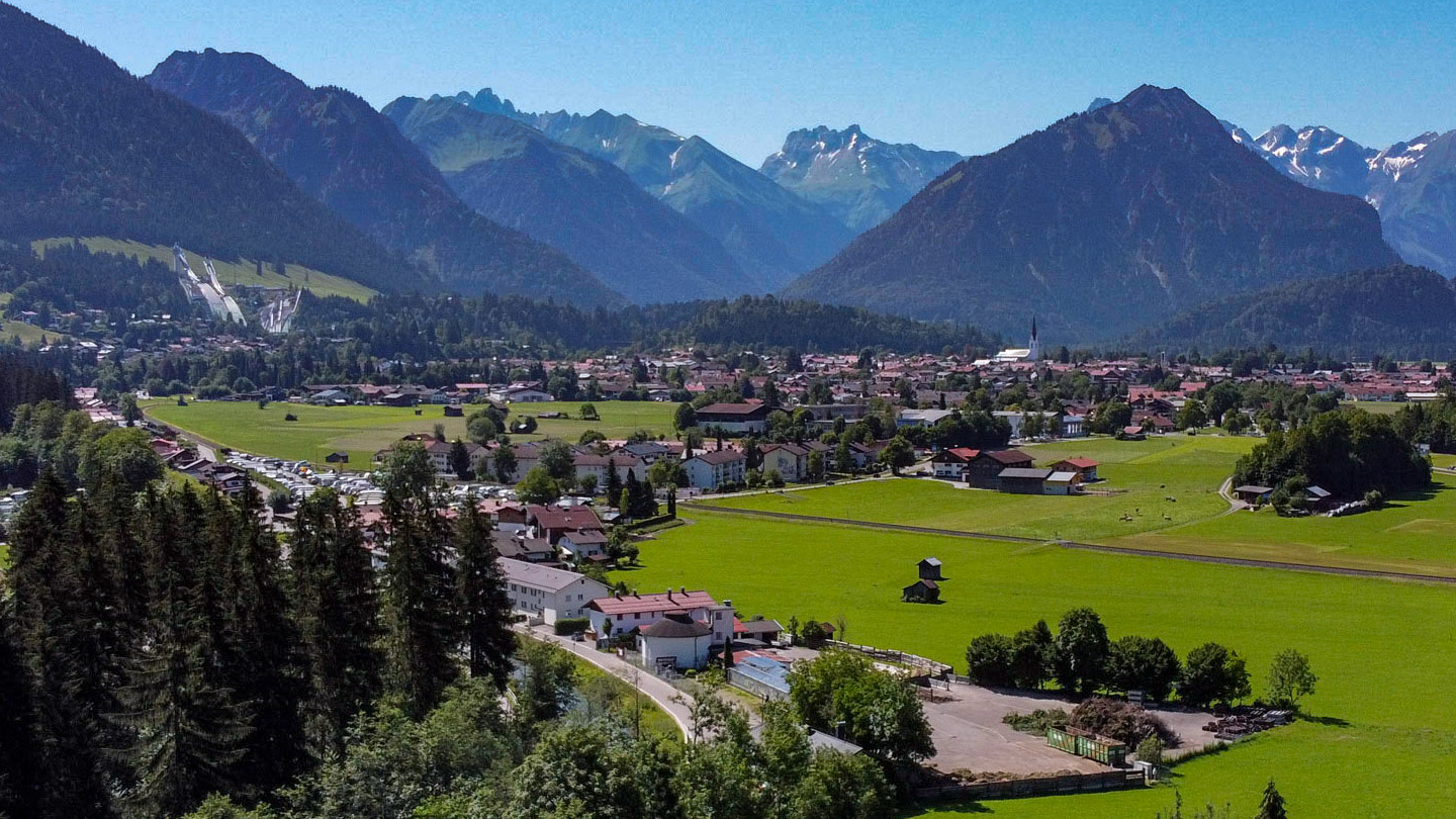 Blick vom Illerusprung nach Oberstdorf