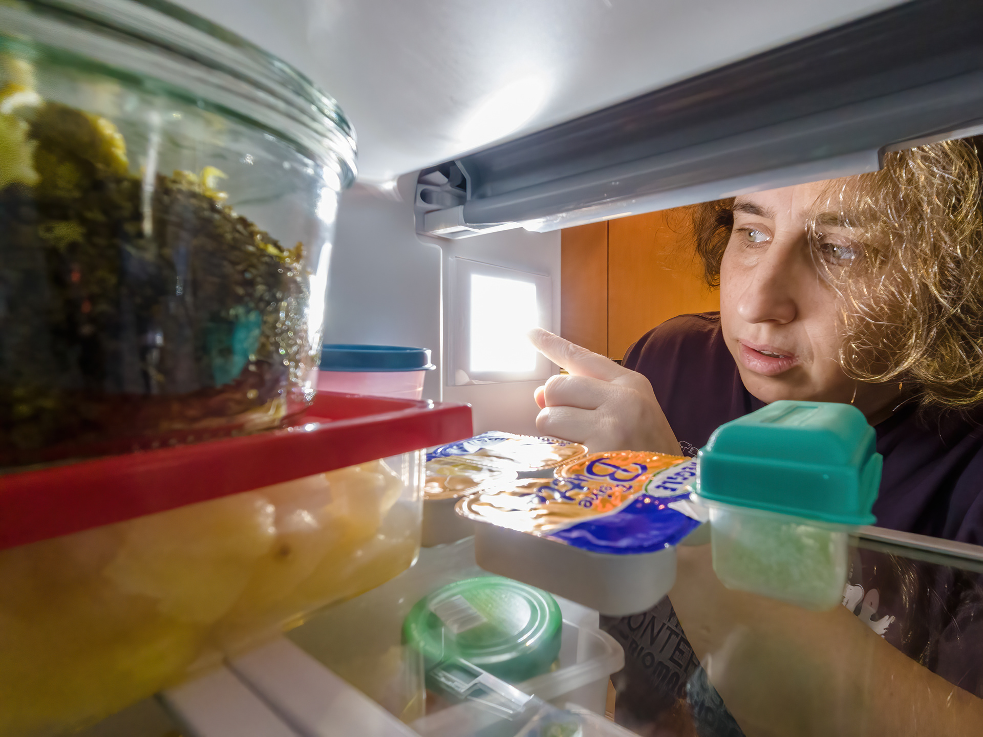 4. Ist im Kühlschrank noch Licht?