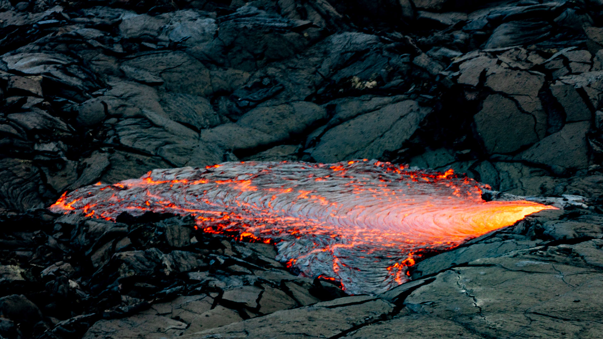 Lava bricht an die Oberfläche