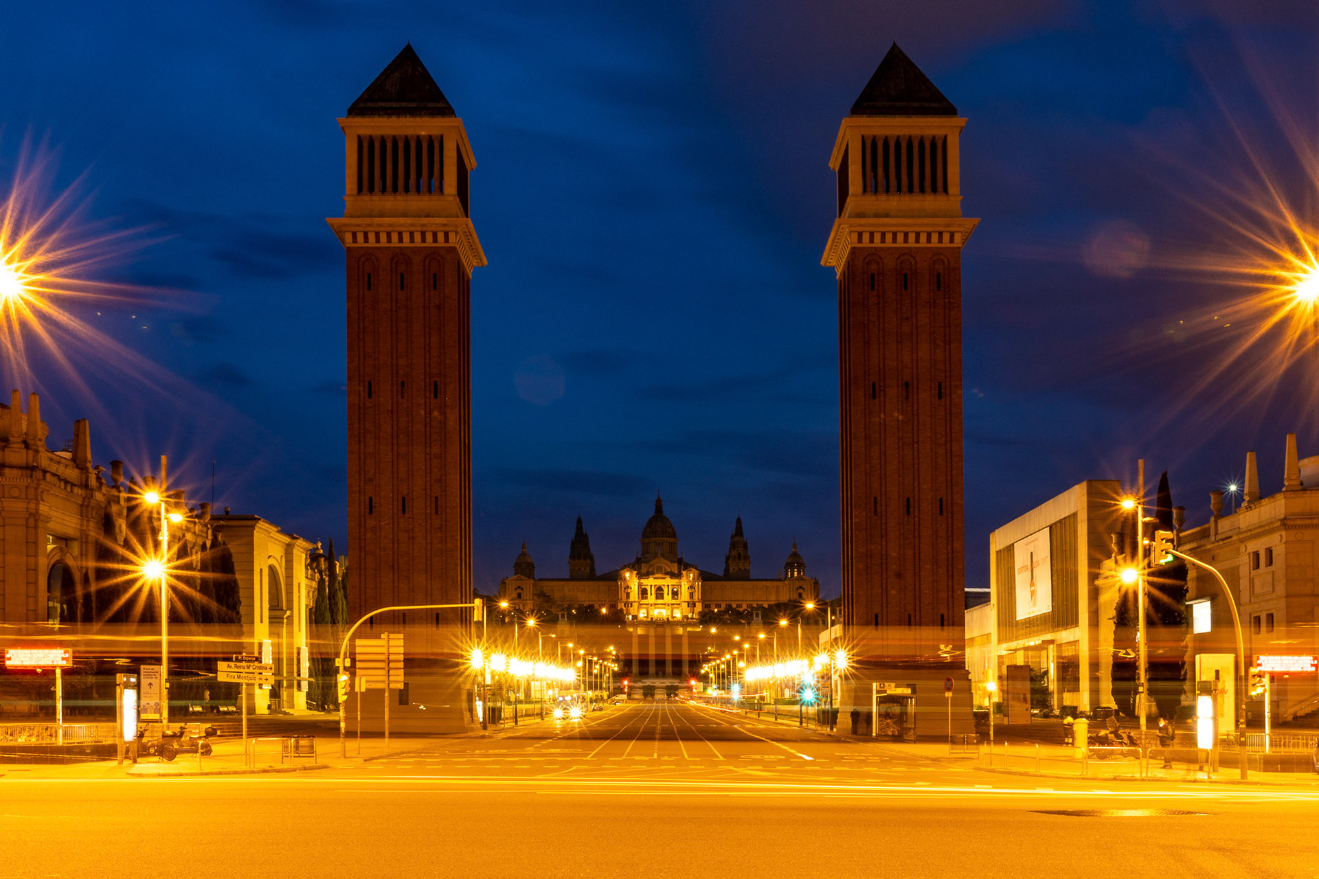 Es wird Tag am Nationalpalast