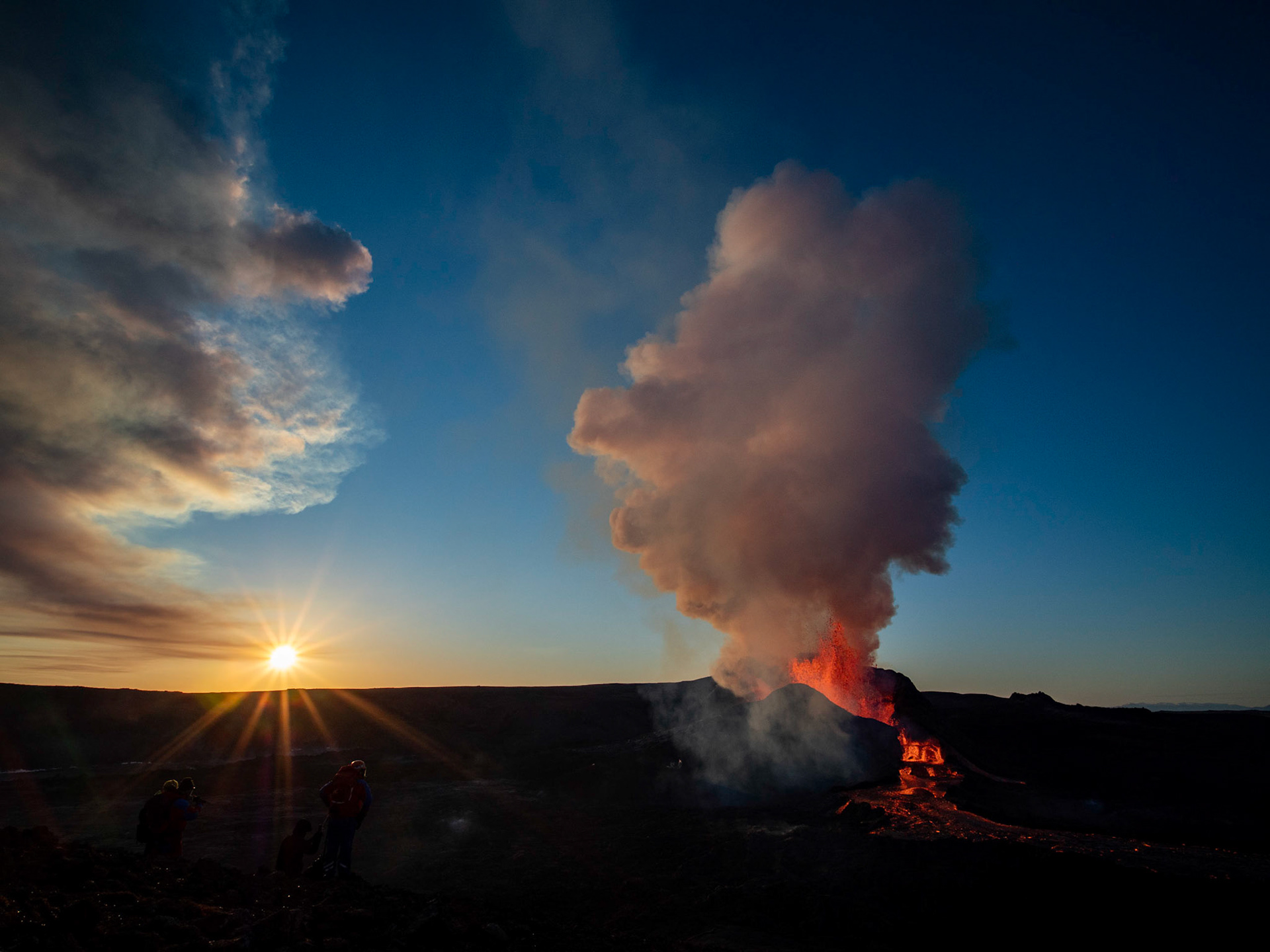 Sonnenuntergang am Vulkan