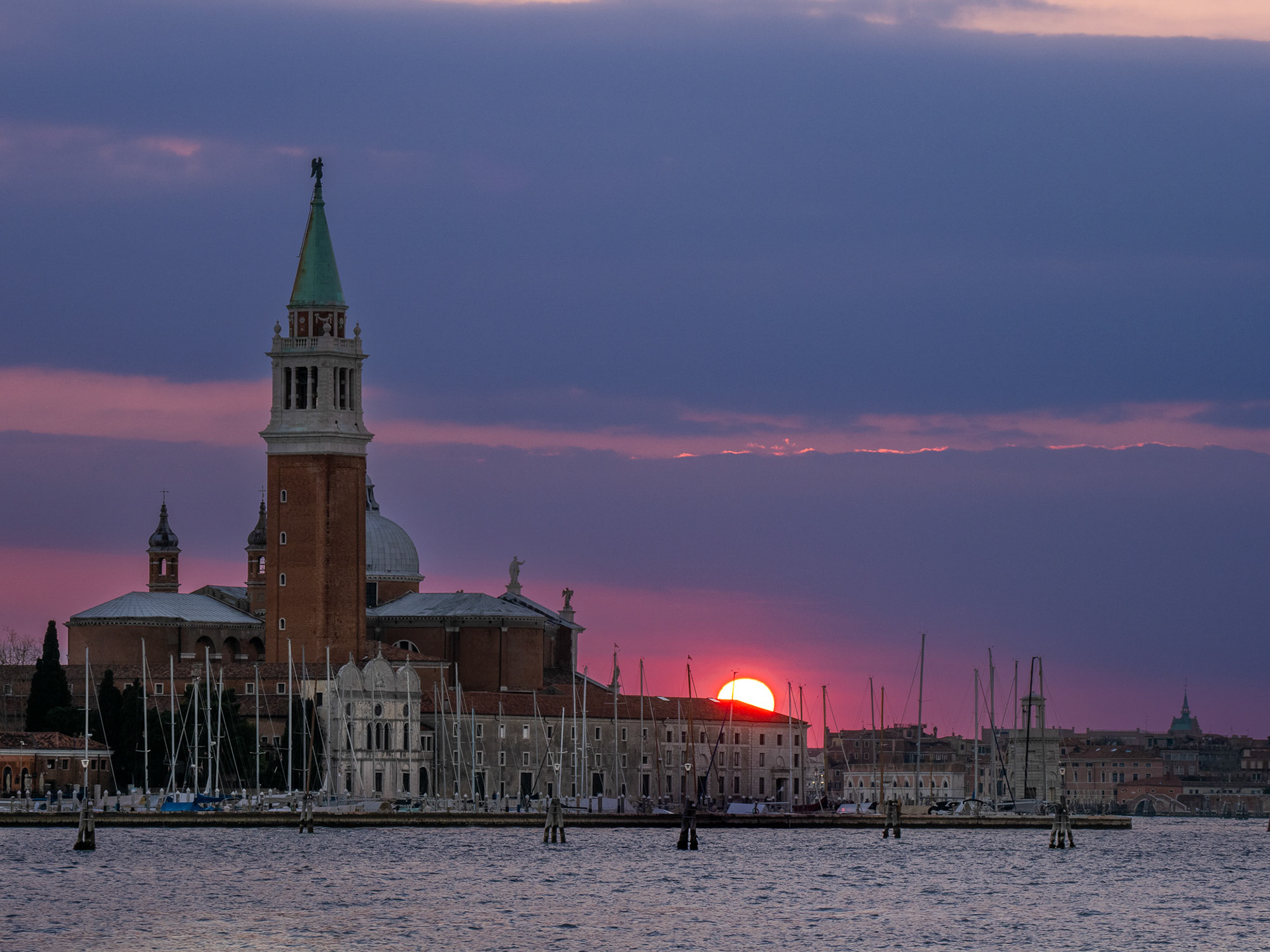 Sonnenuntergang hinter San Giorgio