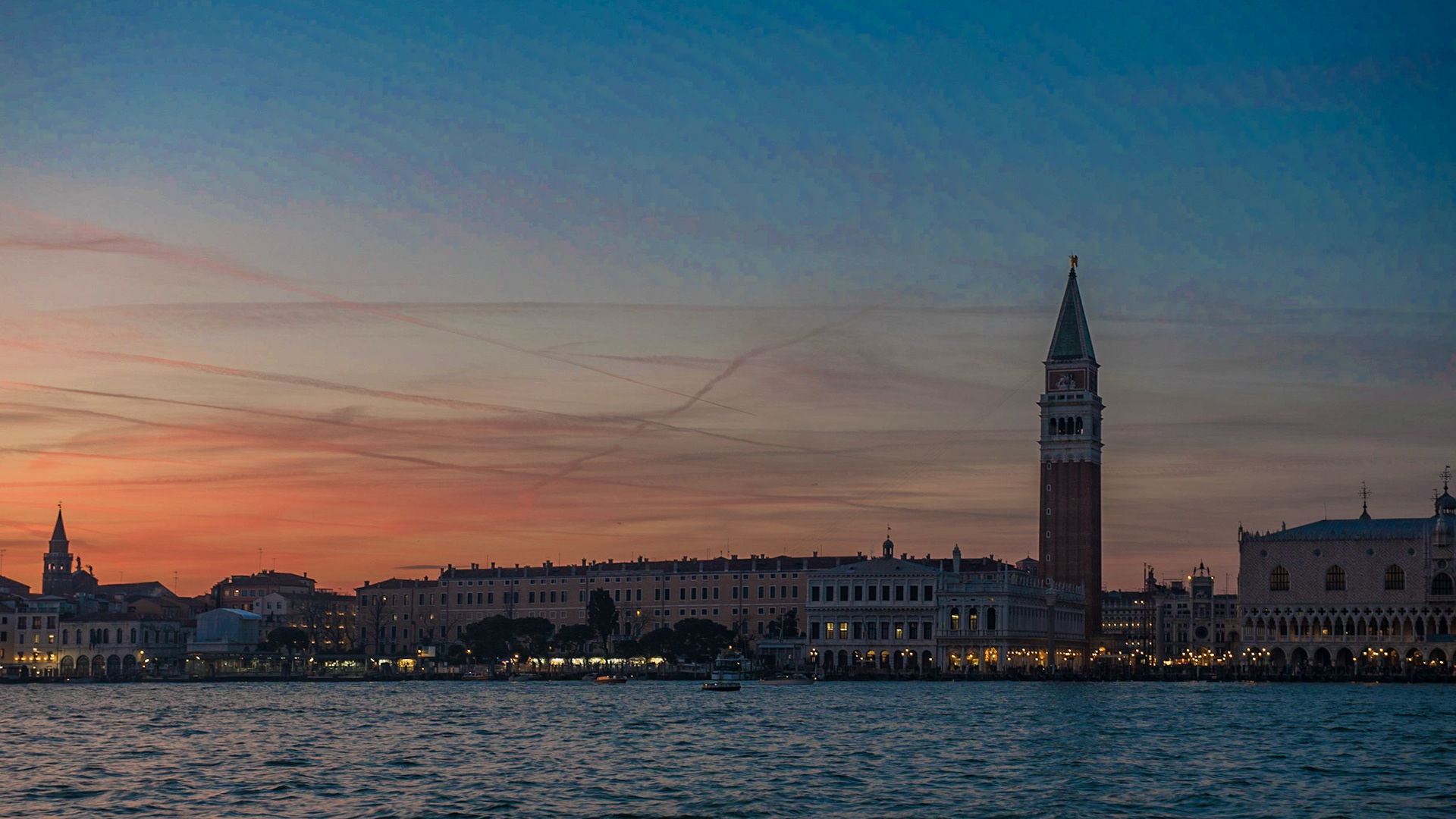 Sonnenuntergang mit Blick auf San Marco