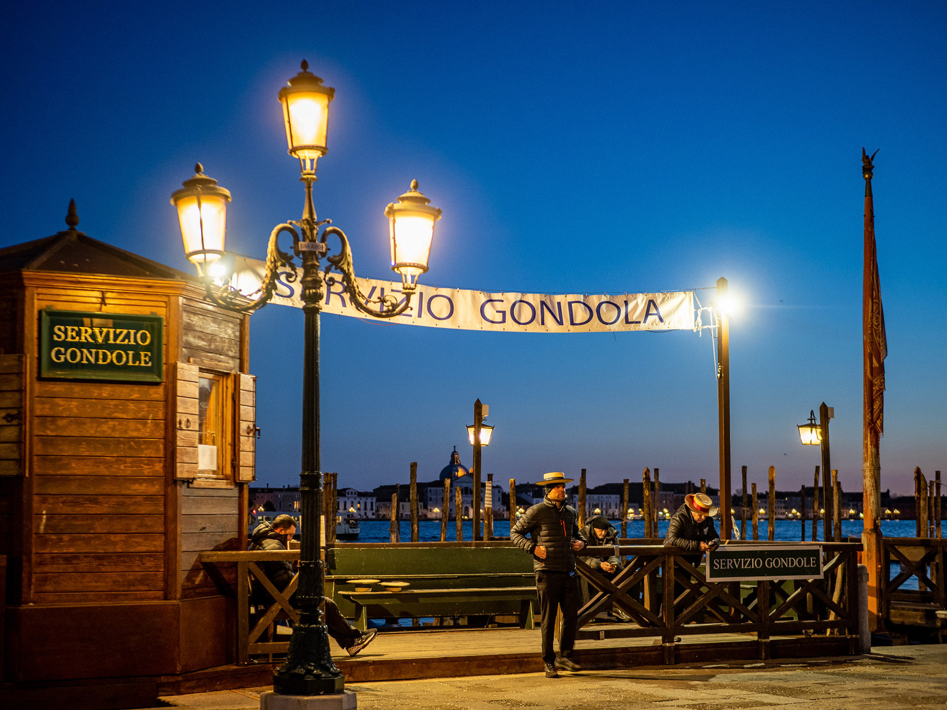 Gondolieri am Markusplatz