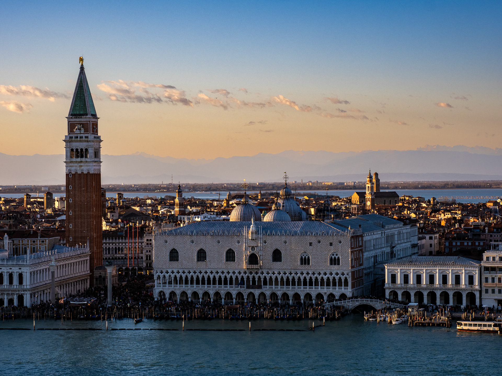 Blick zum Markusplatz vom Kirchturm