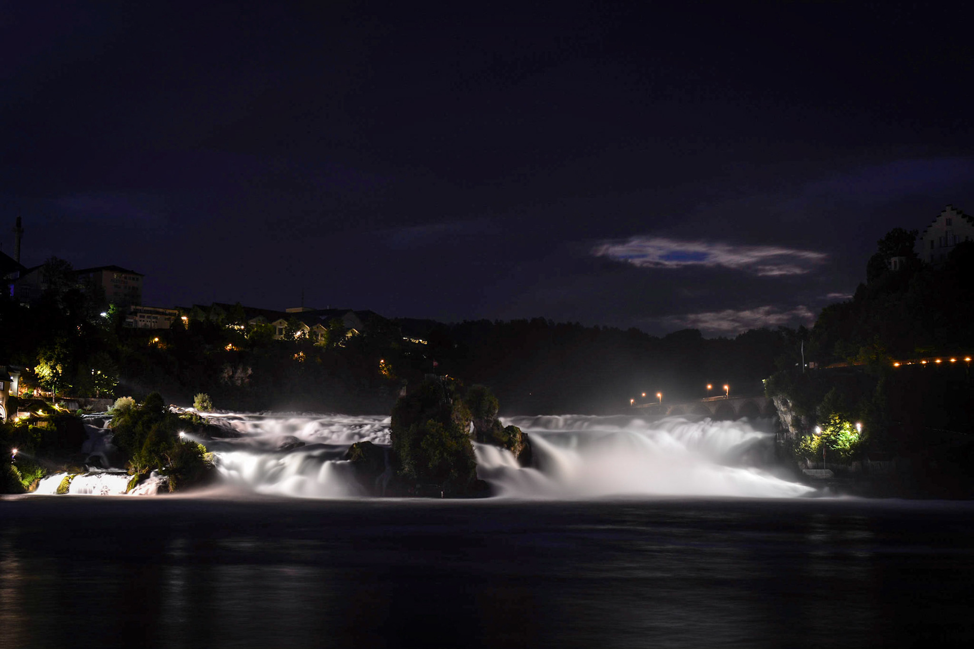 Nacht über dem Rheinfall