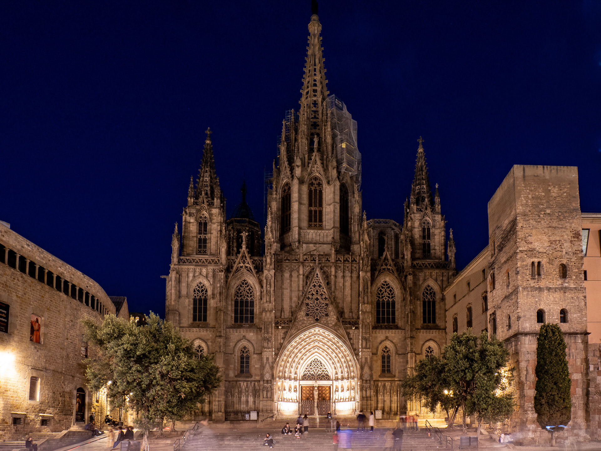 Kathetrale zur blauen Stunde