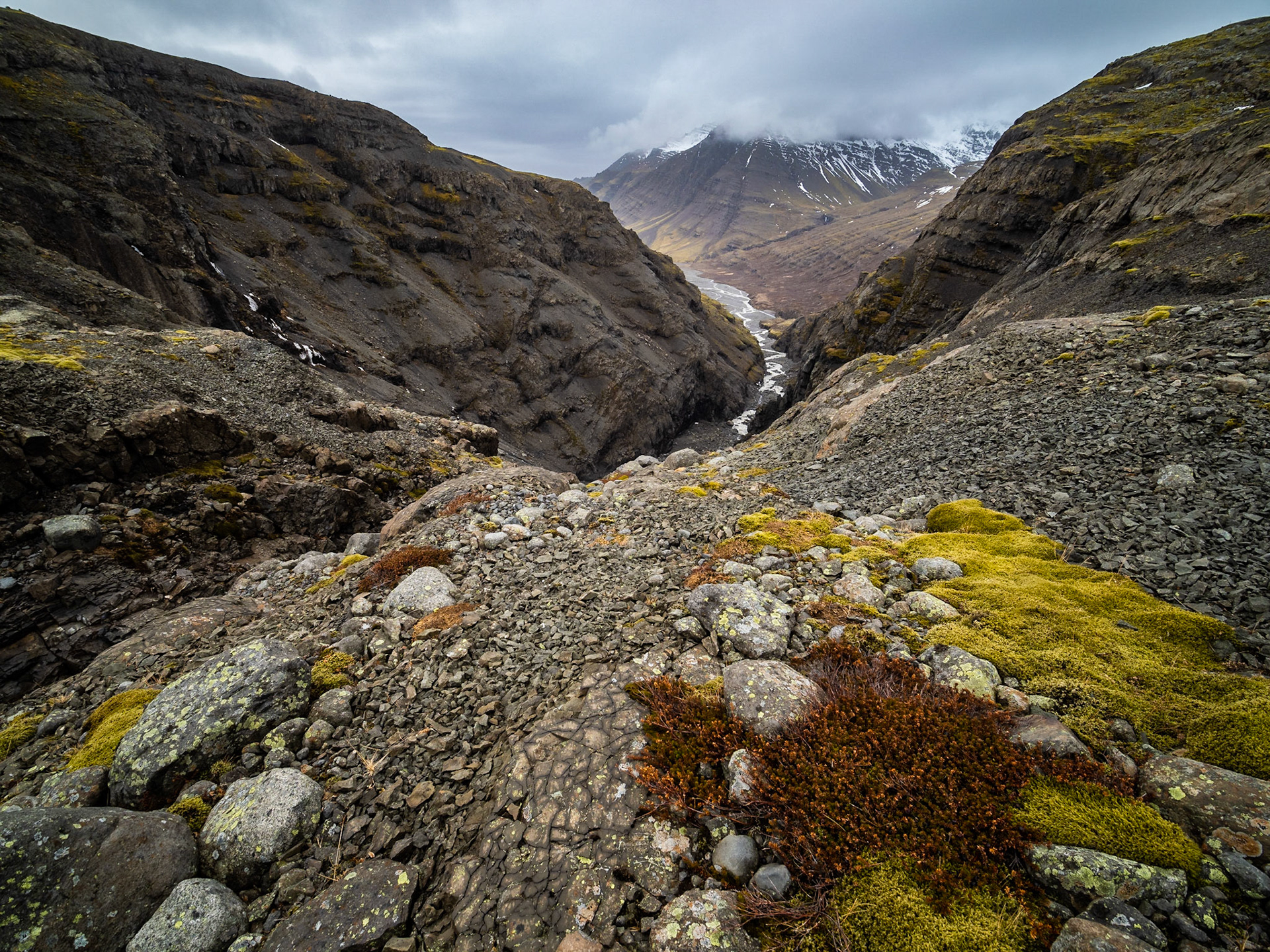 Canyon auf dem Weg zum Skalafell