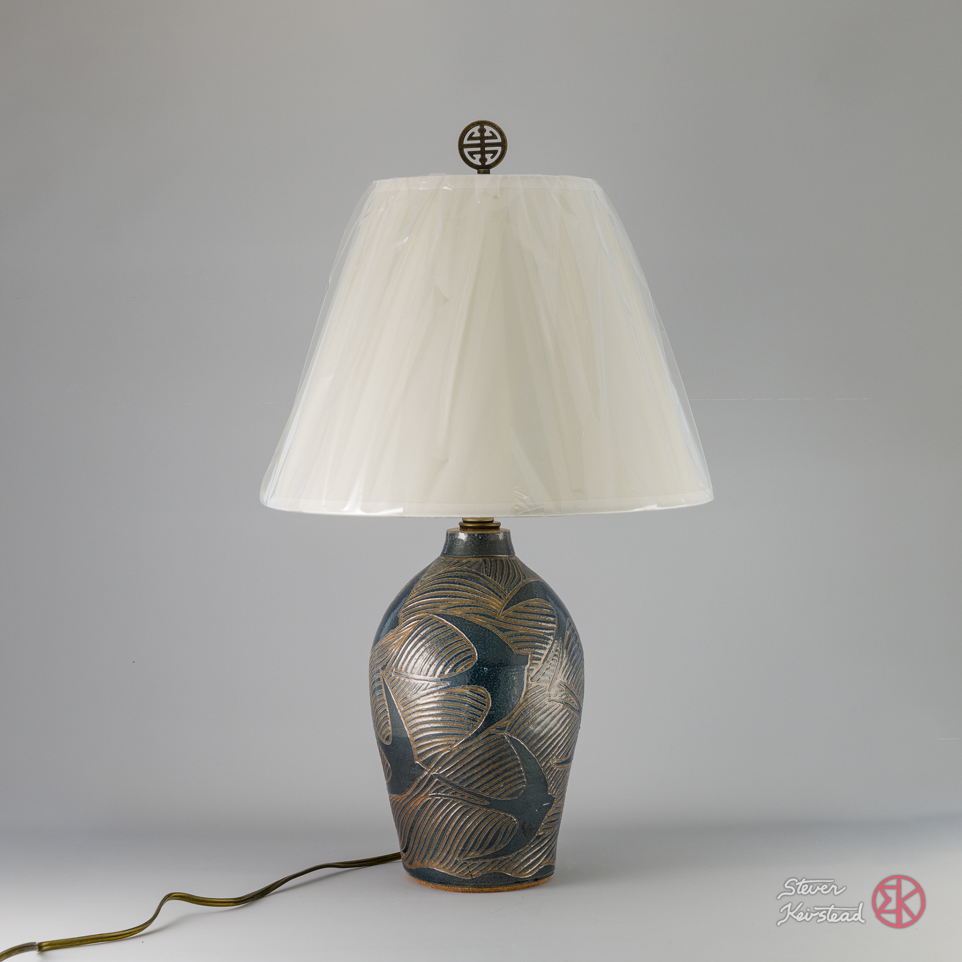 Swallow lamp, lamp base 10"H x 6"W