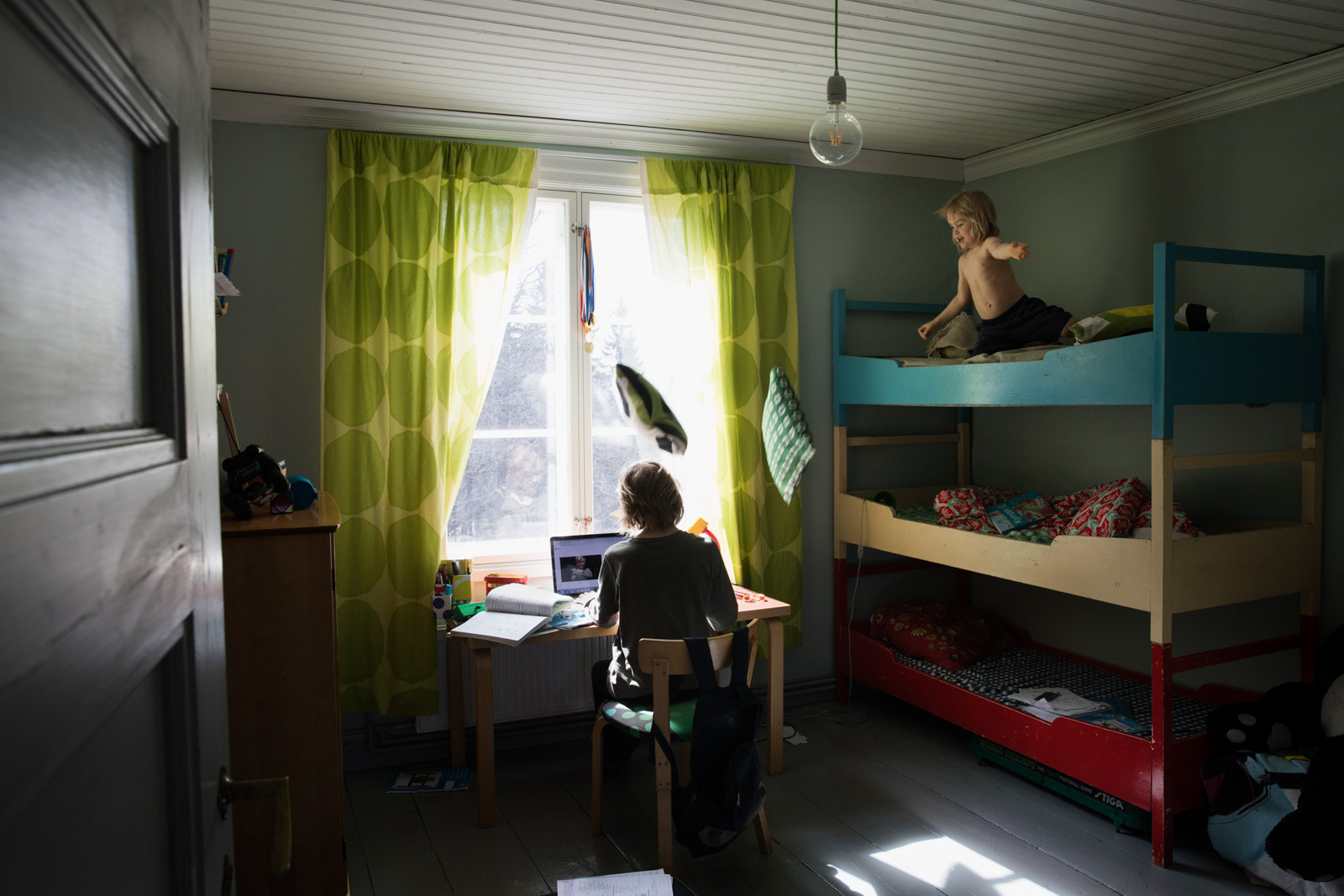 Etäkoulu ja päiväkotihäirikkö