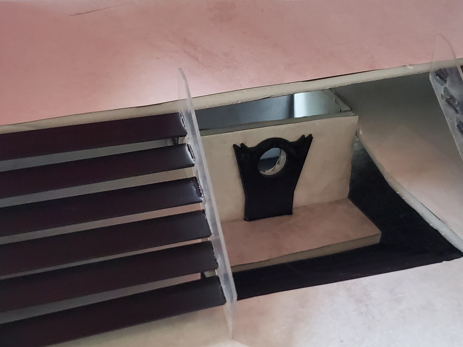 1/4" - 1-0' Model Closet
