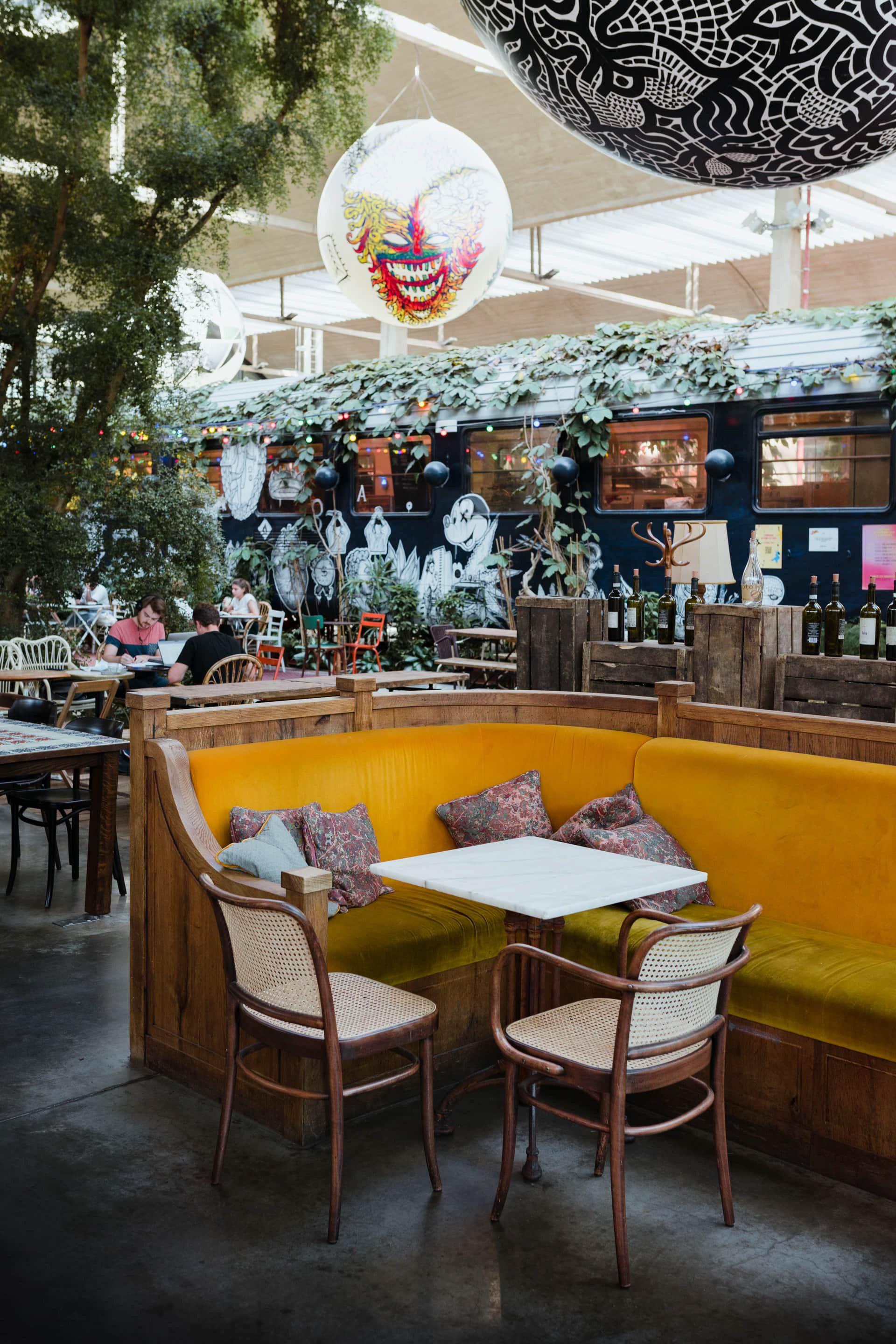 La Felicità, Paris