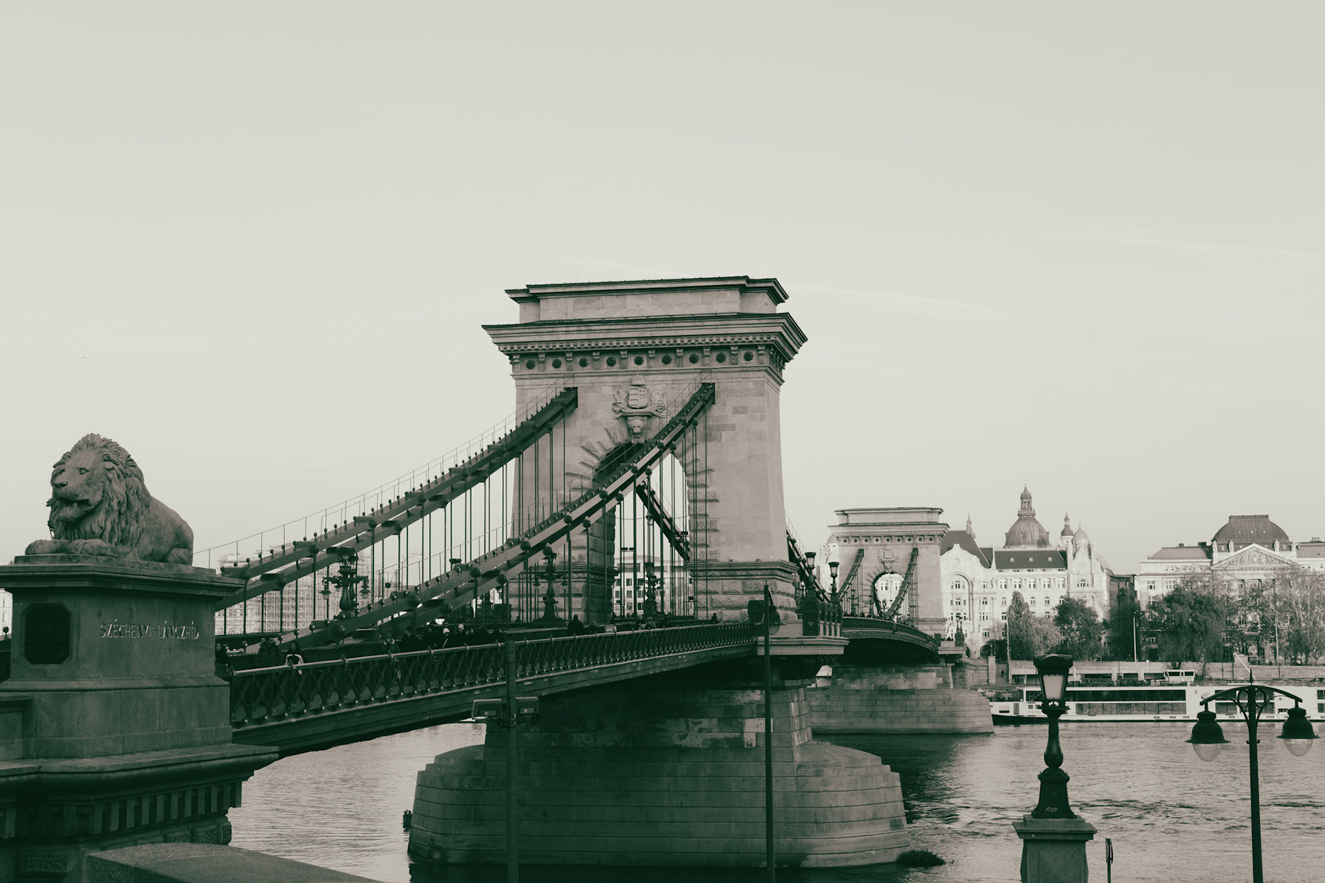 Széchenyi Chain Bridge << "Budapest"