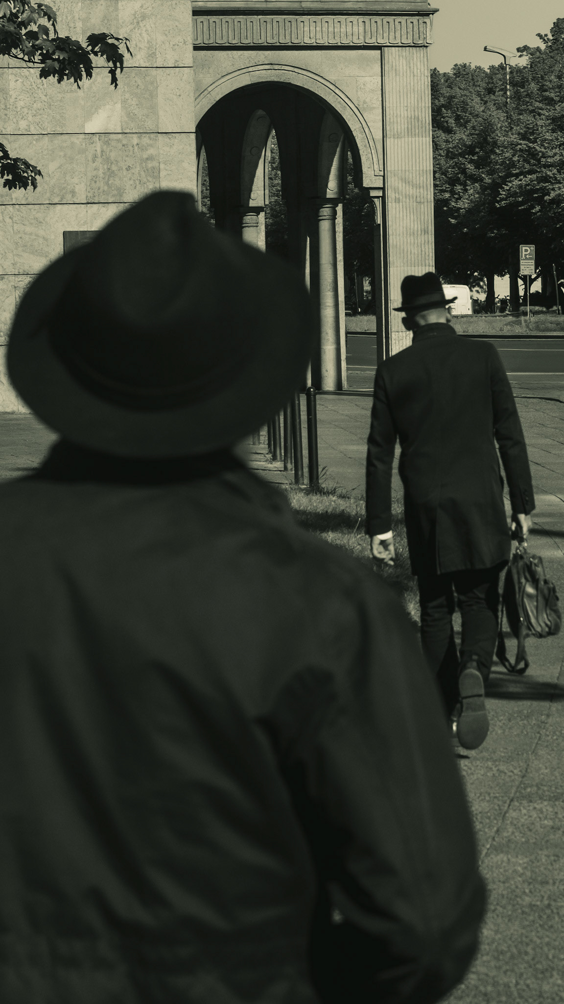 beschatten << "Berlin"