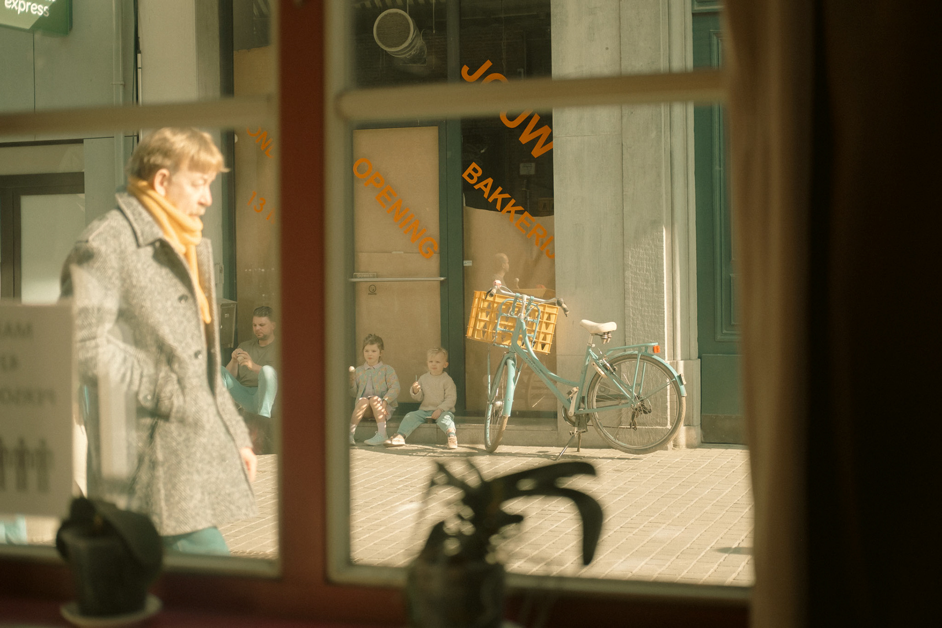 Astroid City << "Antwerp"