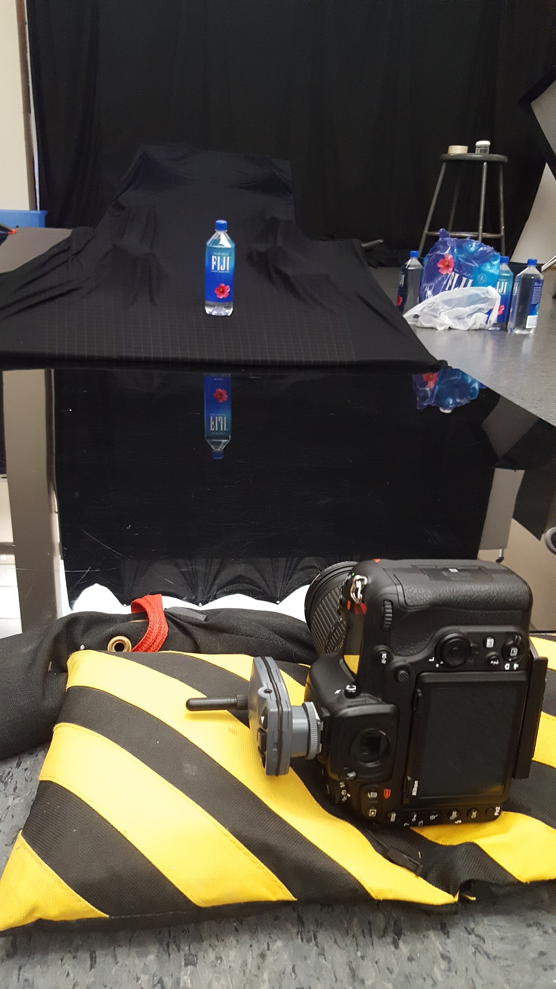 Black acrylic sheet for reflection