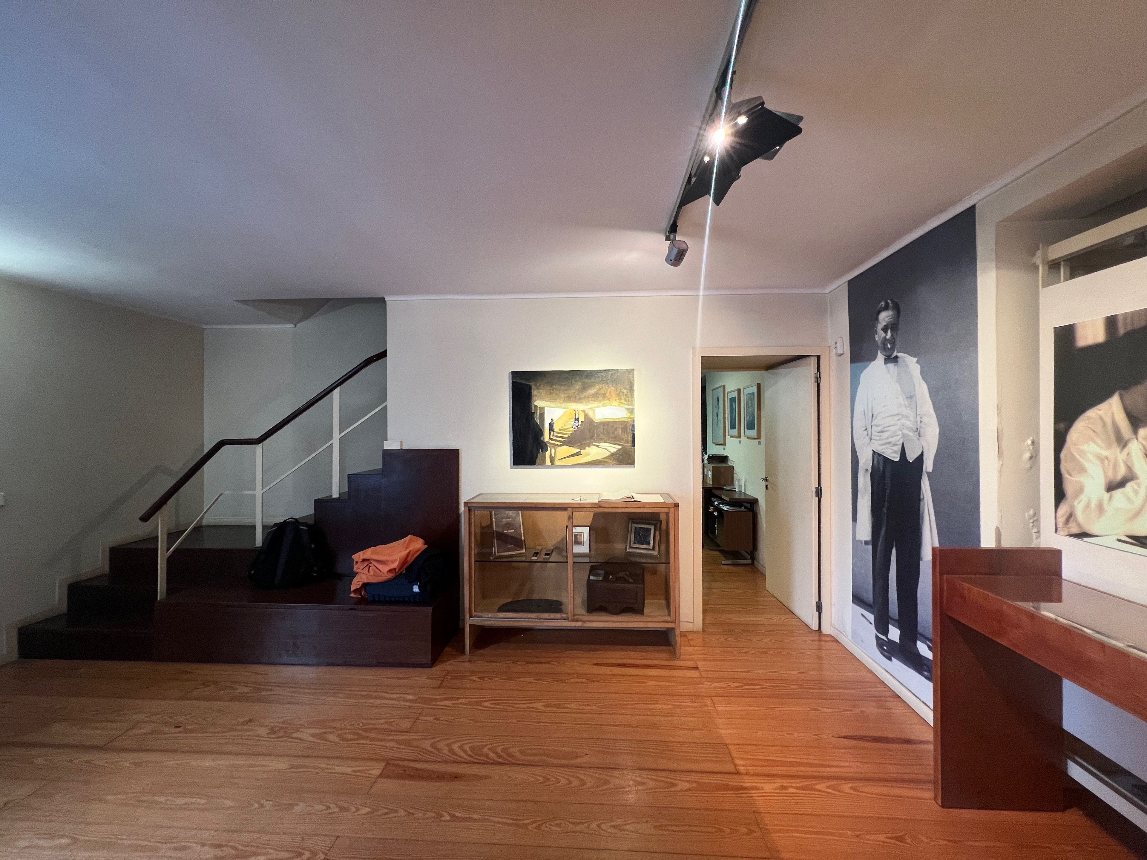 Vista da Exposição "Fresta, Fenda ou Ruído", na Casa-Museu Abel Salazar, São Mamede de Infesta.