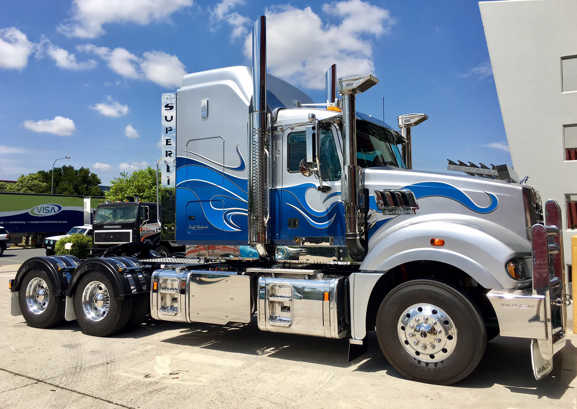 Richards Transport fleet wrap