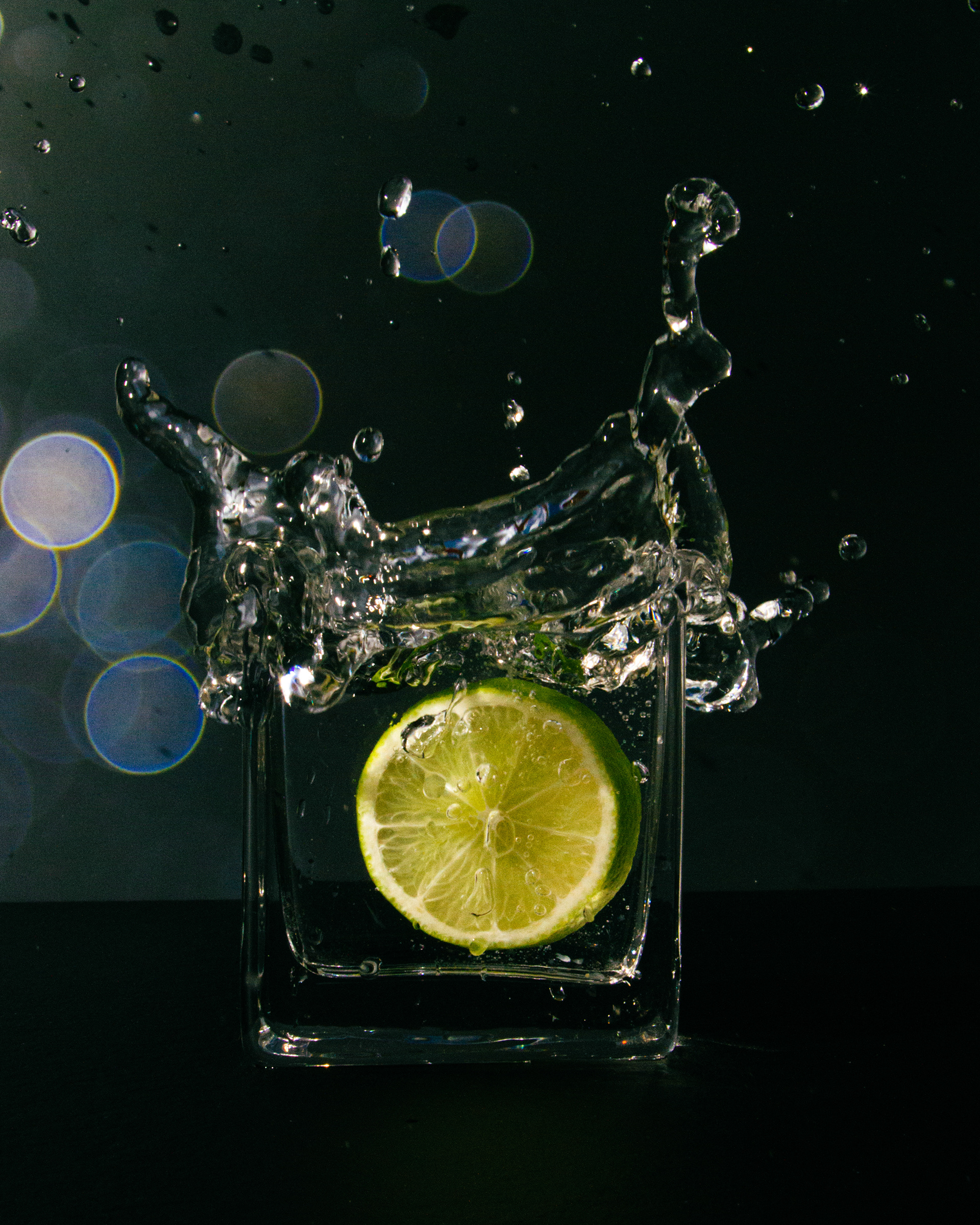 Lemon in Water 