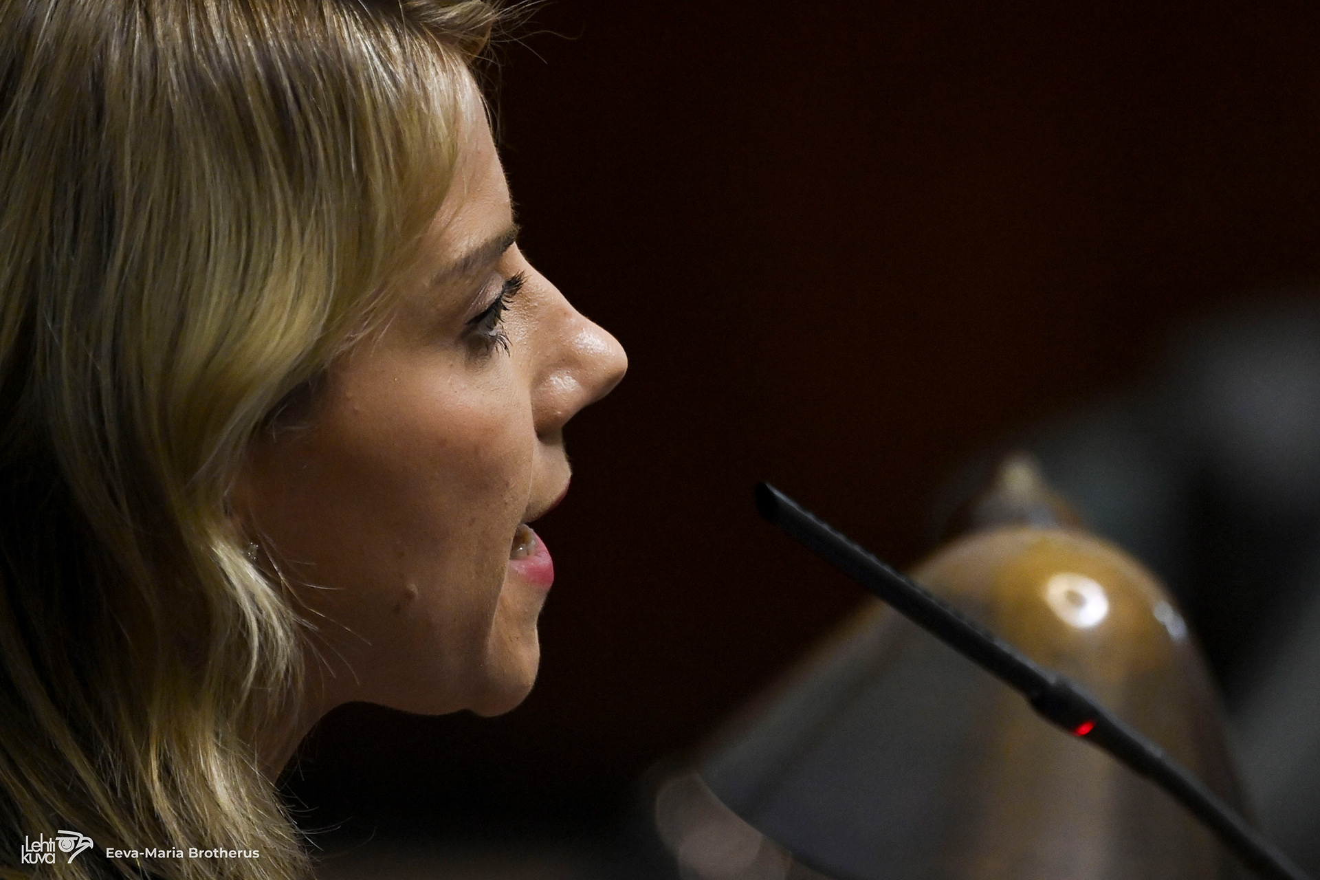 Saara-Sofia Sirén eduskunnan täysistunnossa Helsingissä 27. kesäkuuta 2023. STT-Lehtikuva, 2023.