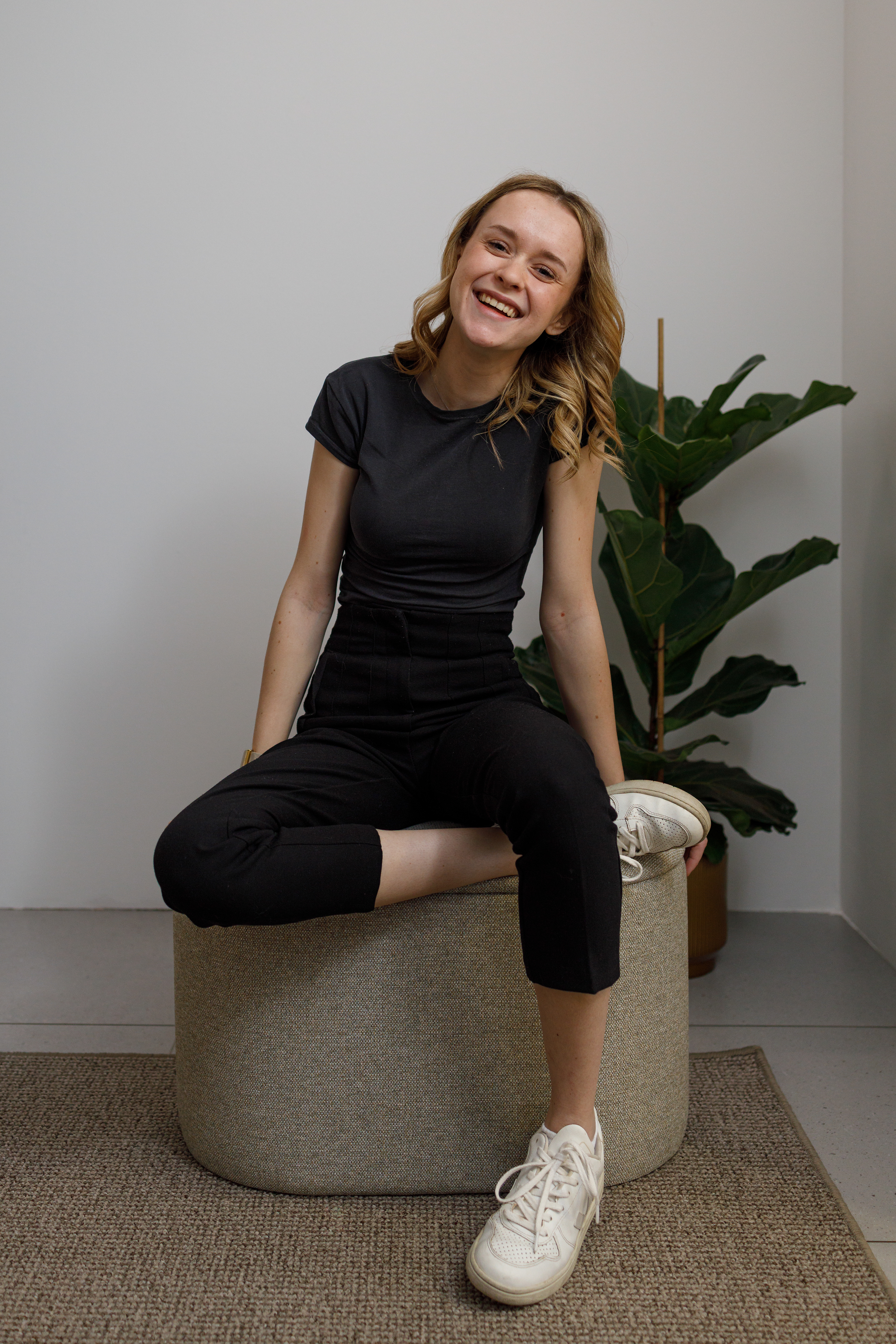 Os Studio, Model: Neja Keserič