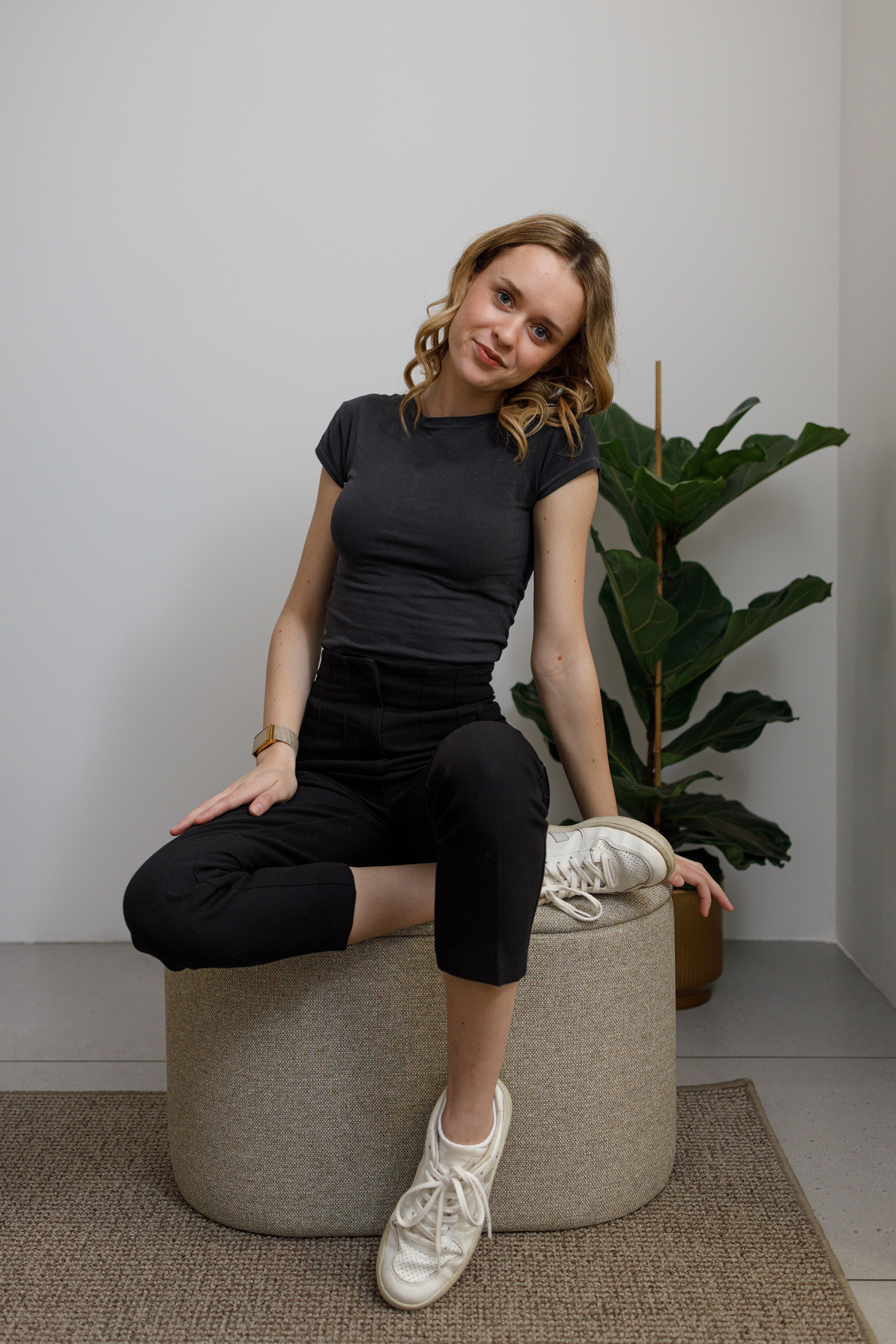 Os Studio, Model: Neja Keserič
