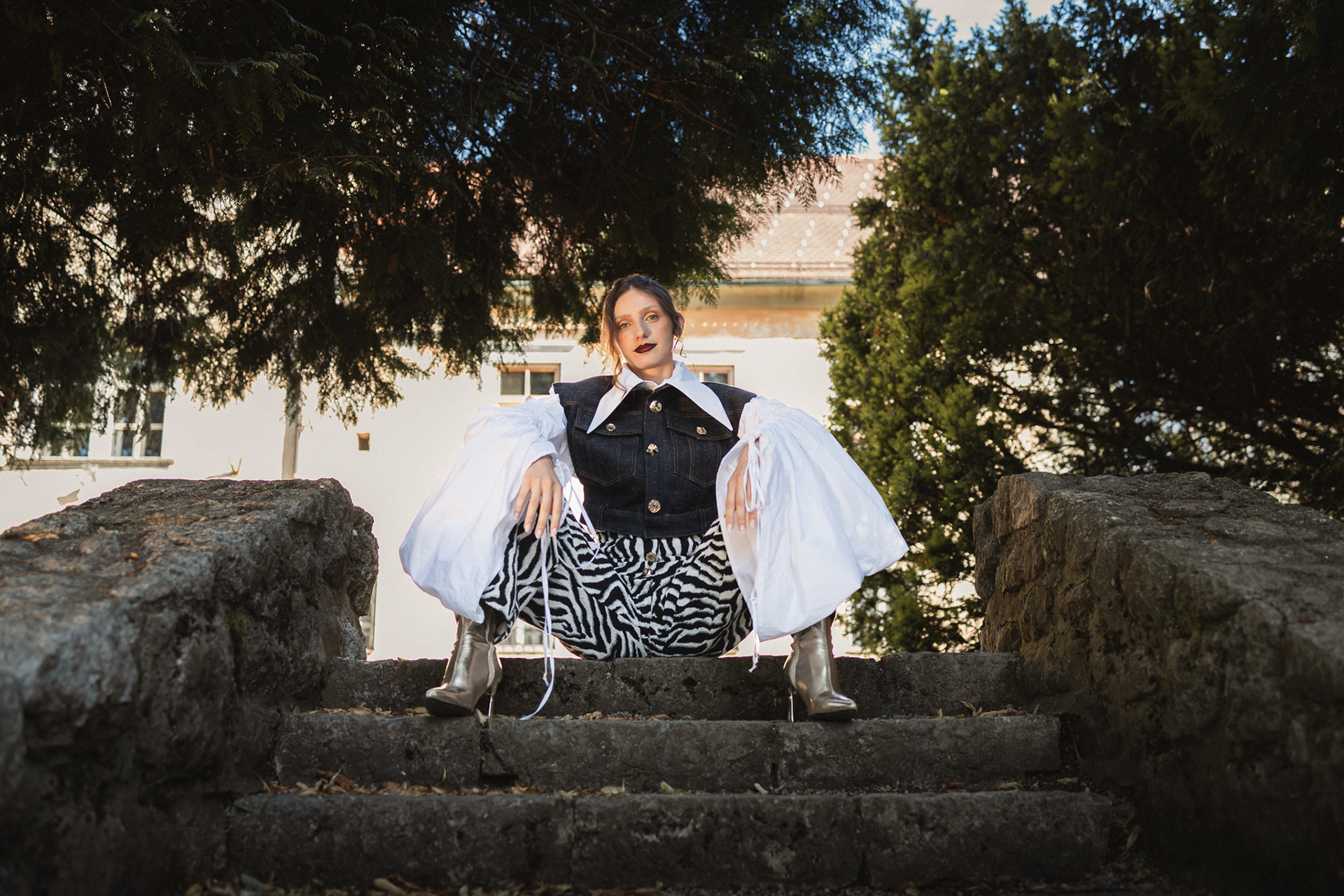 Dizajnerka, stilistka, vizažistka: Ema Novak, Model: Iva Šiško