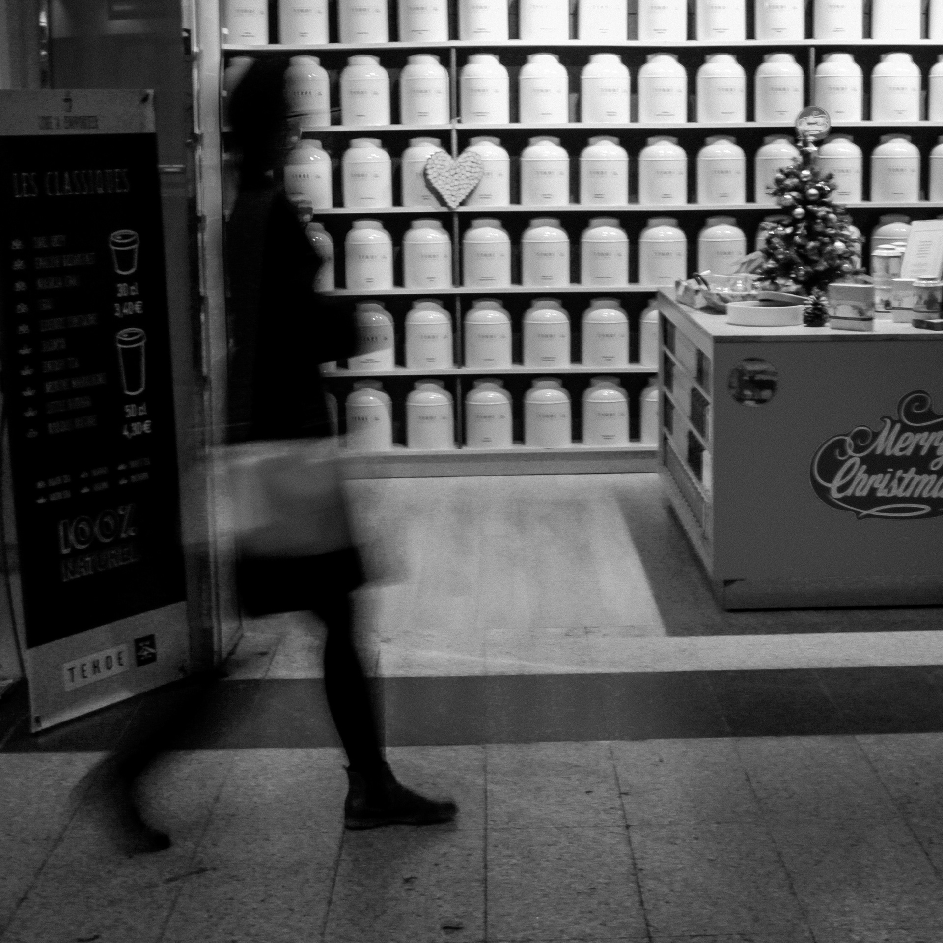 Urban B&W / Paris walks 07