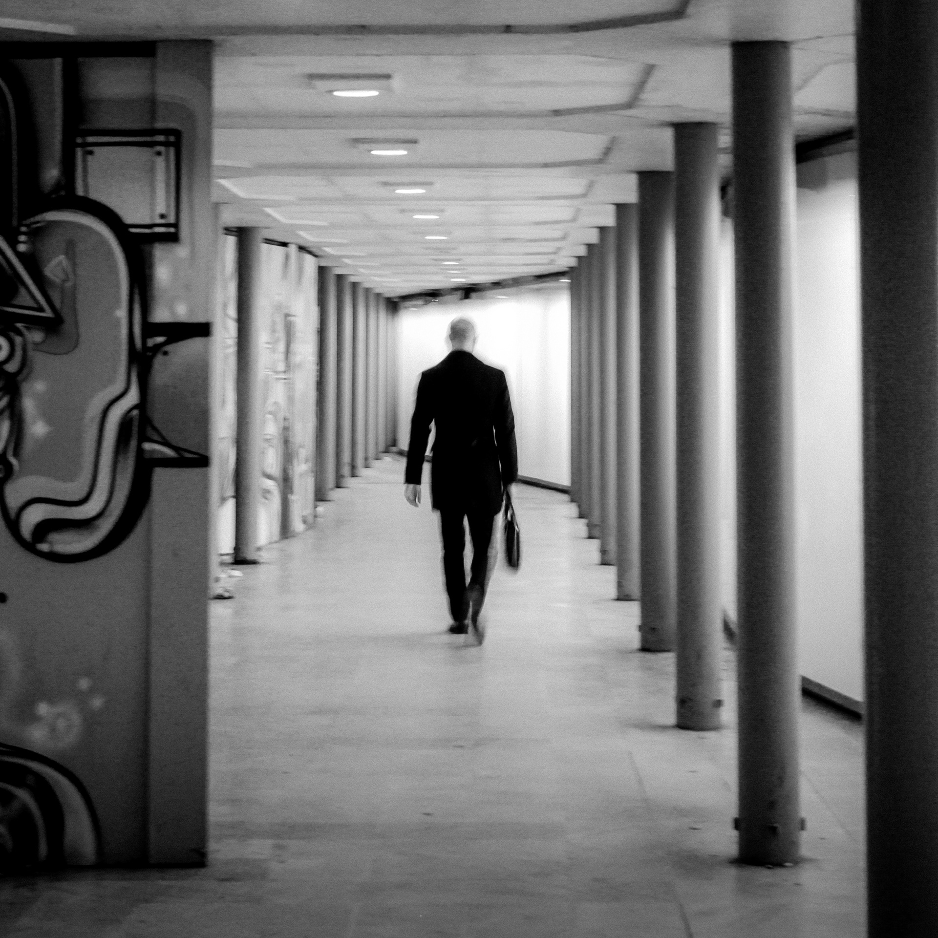 Urban B&W / Paris walks 08