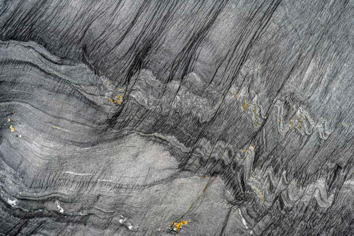 wave patterns in the rocks 