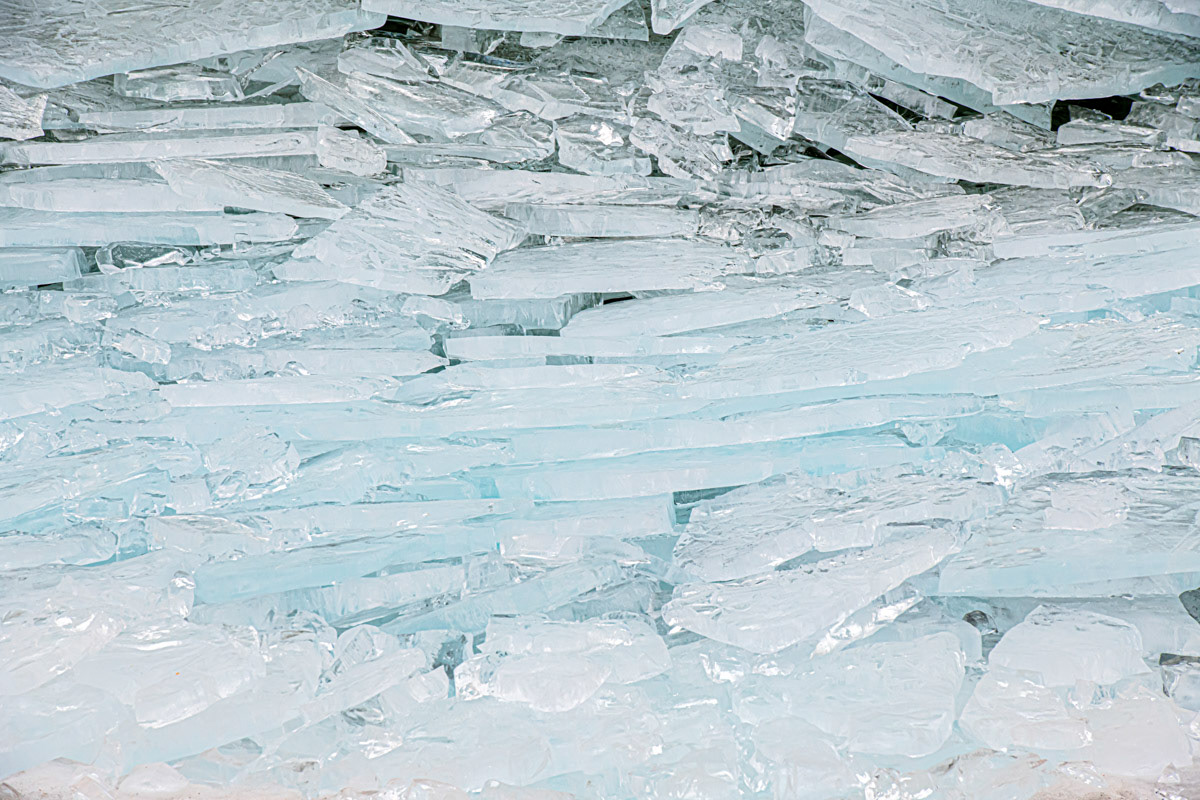 drift ice along the shores of the markermeer