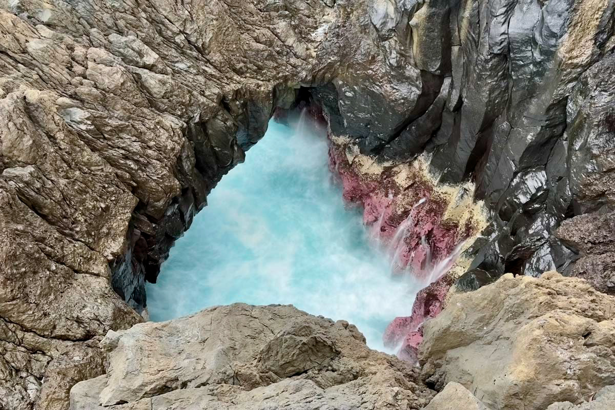 porto moniz sea and rocks