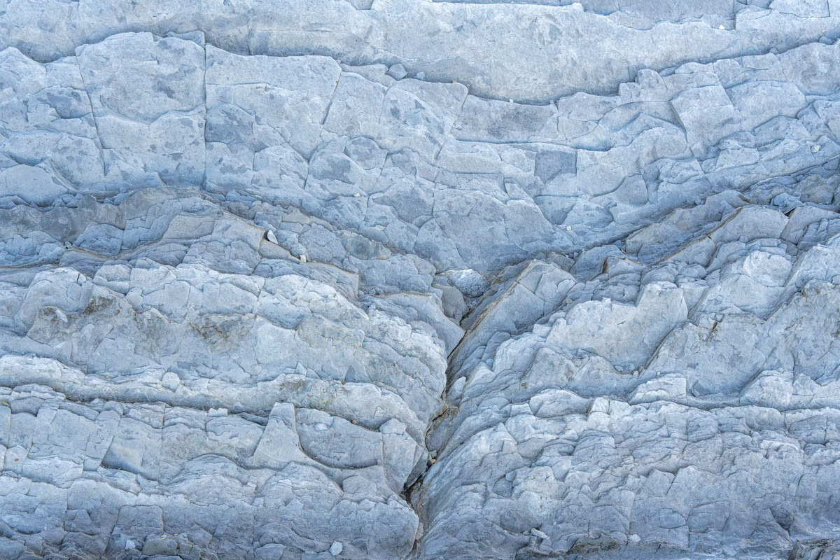 flysch in the walls and flysch on the floor
