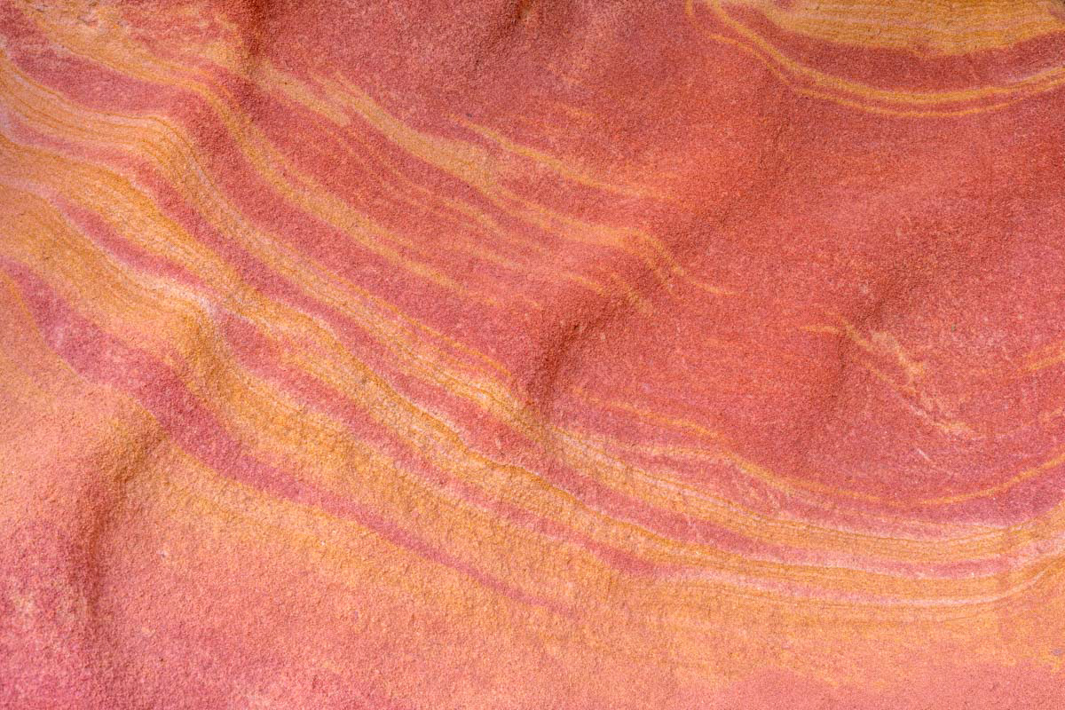 lines and structures in sandstone half-caves