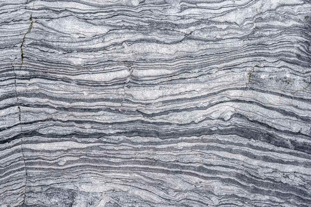 linings in the stones